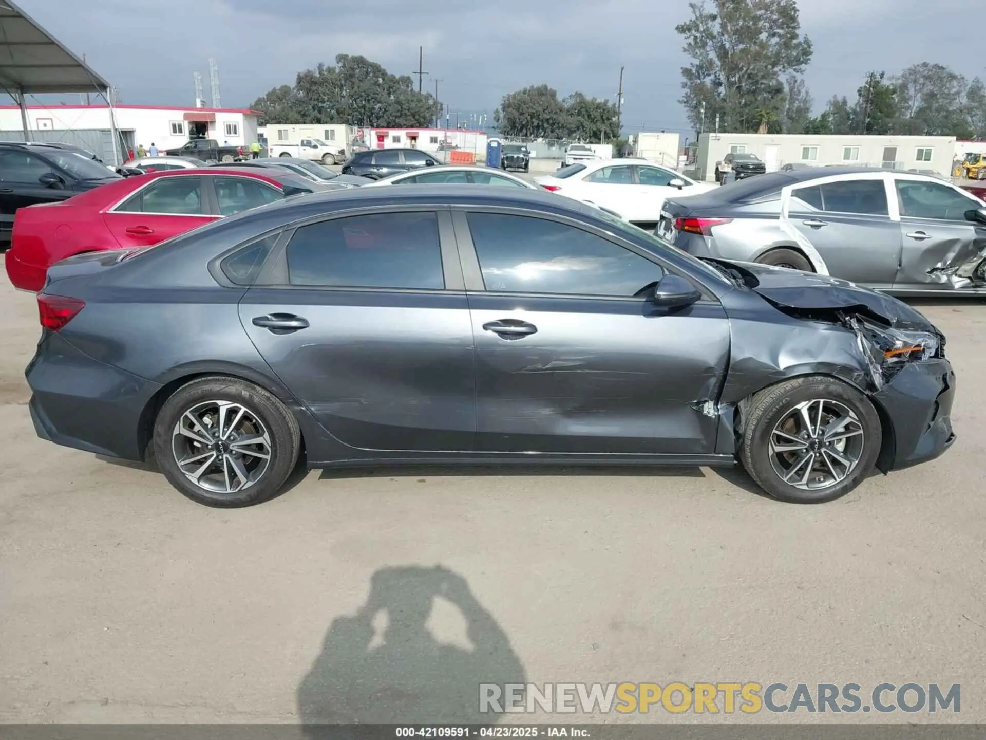 13 Photograph of a damaged car 3KPF24AD4RE801774 KIA FORTE 2024