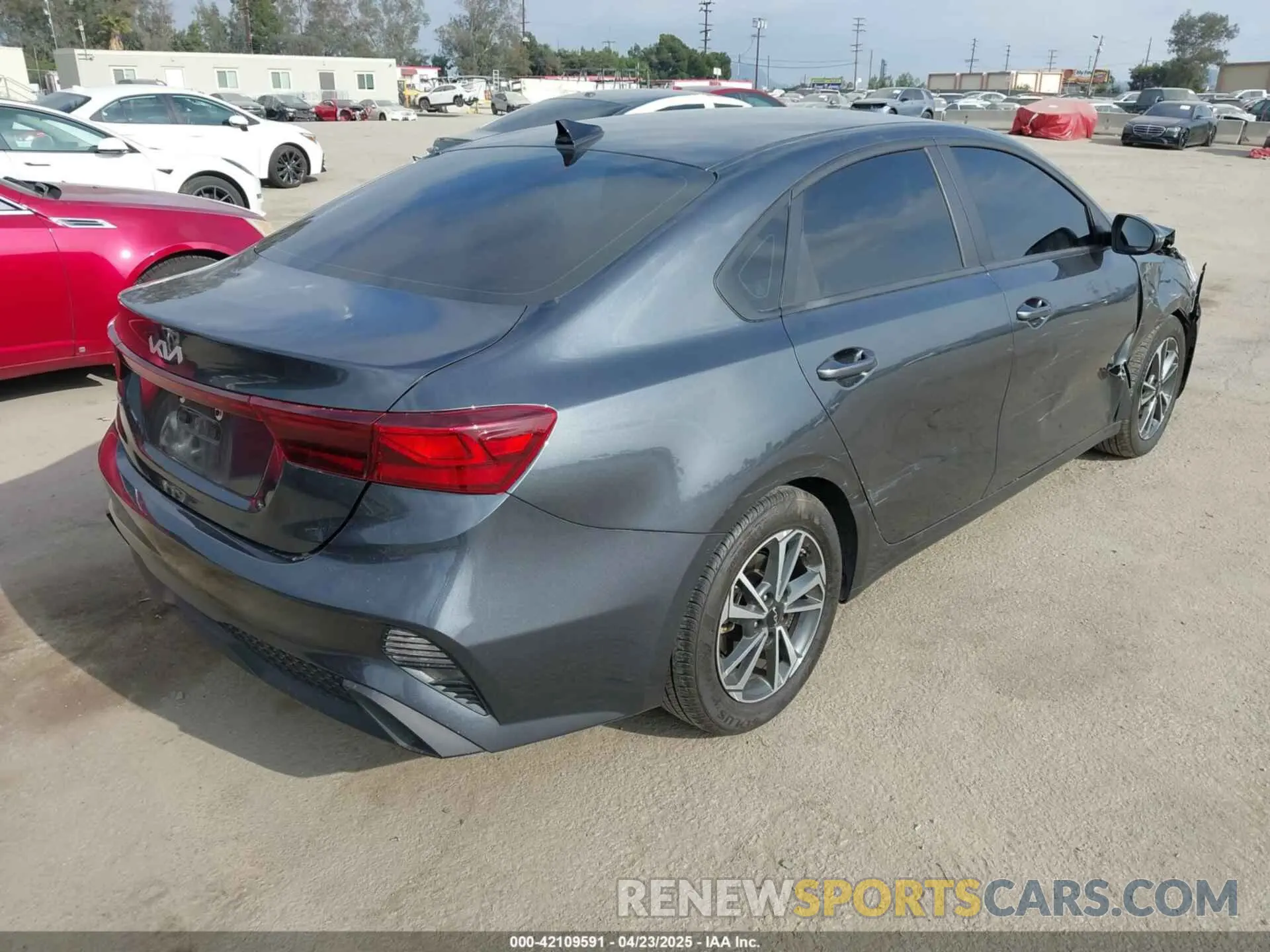 4 Photograph of a damaged car 3KPF24AD4RE801774 KIA FORTE 2024