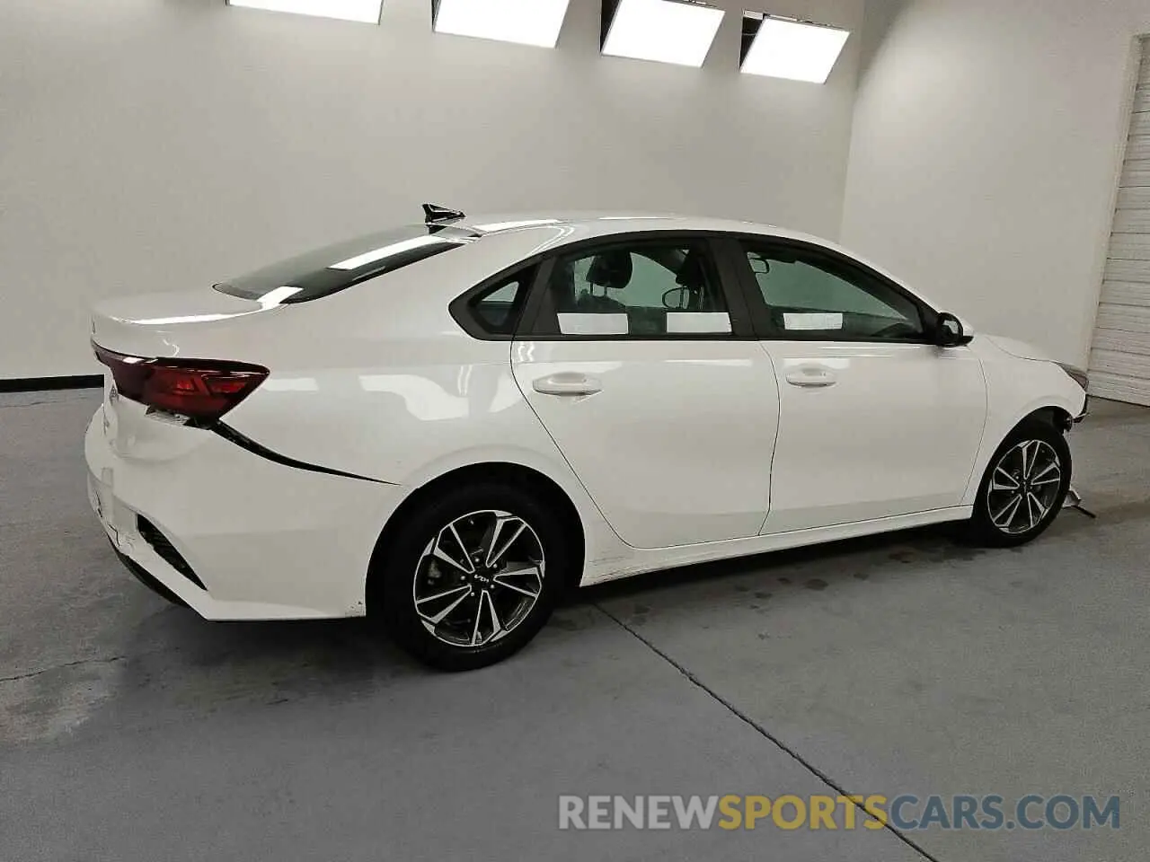 3 Photograph of a damaged car 3KPF24AD4RE807543 KIA FORTE 2024