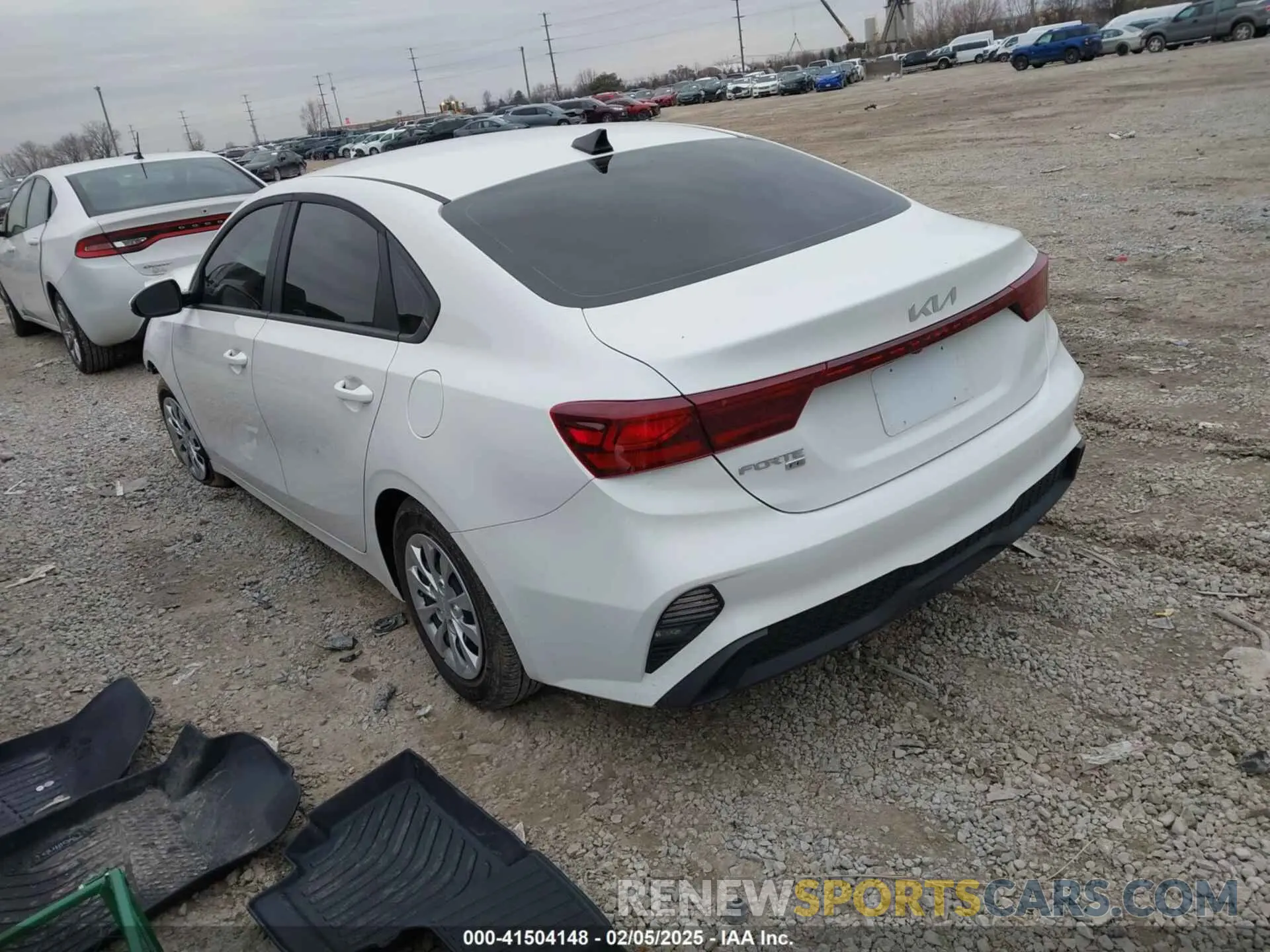 3 Фотография поврежденного автомобиля 3KPF24AD4RE816744 KIA FORTE 2024