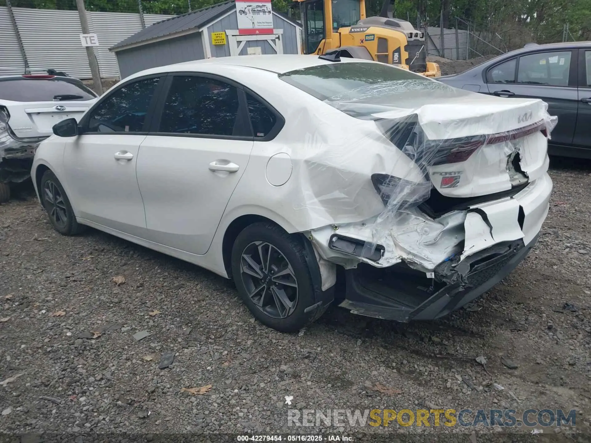 3 Фотография поврежденного автомобиля 3KPF24AD4RE819207 KIA FORTE 2024