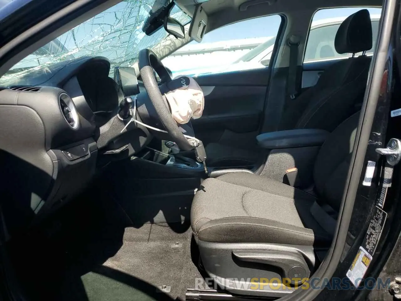 7 Фотография поврежденного автомобиля 3KPF24AD5RE705622 KIA FORTE 2024
