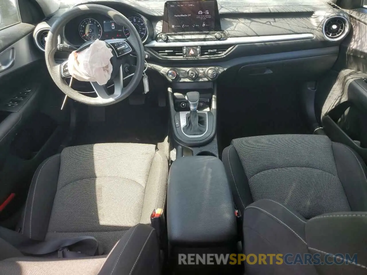 8 Фотография поврежденного автомобиля 3KPF24AD5RE705622 KIA FORTE 2024