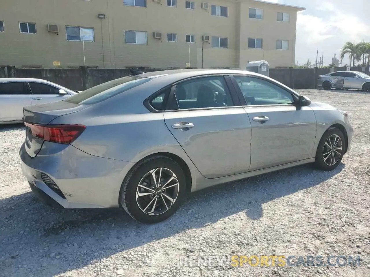 3 Photograph of a damaged car 3KPF24AD5RE722761 KIA FORTE 2024
