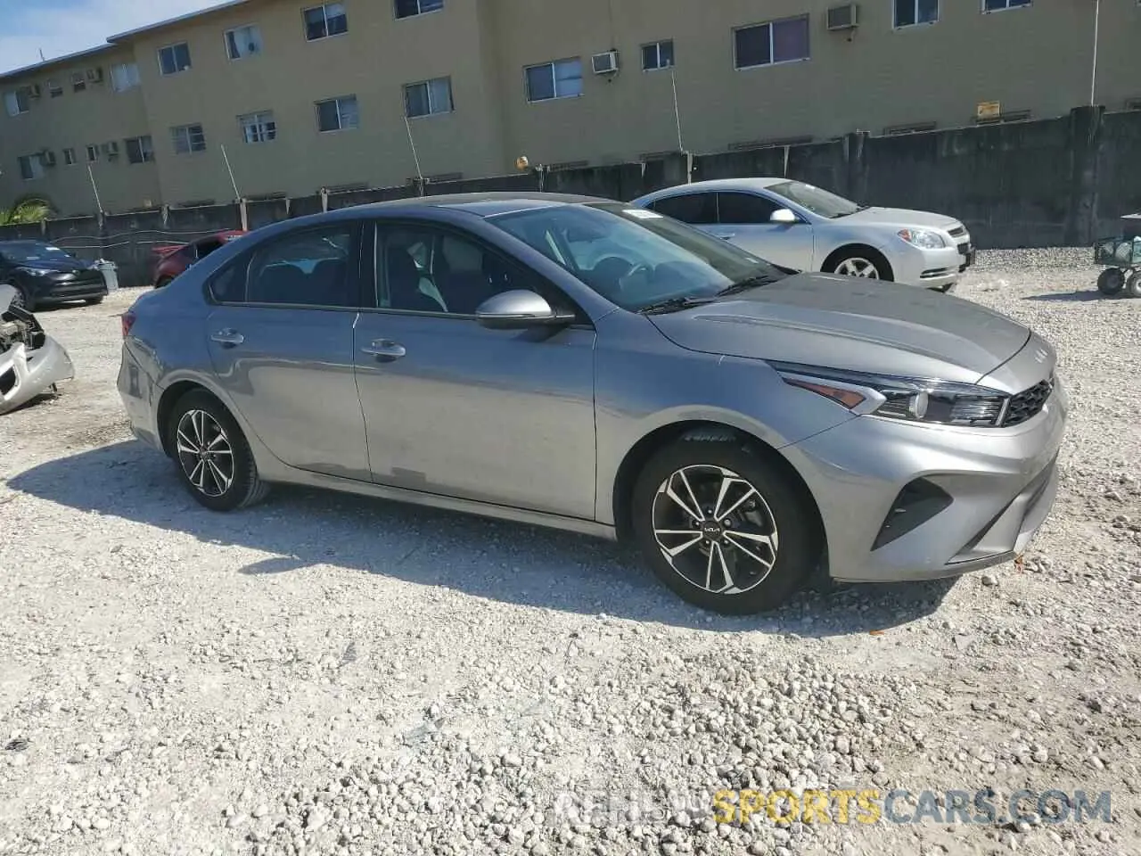4 Photograph of a damaged car 3KPF24AD5RE722761 KIA FORTE 2024