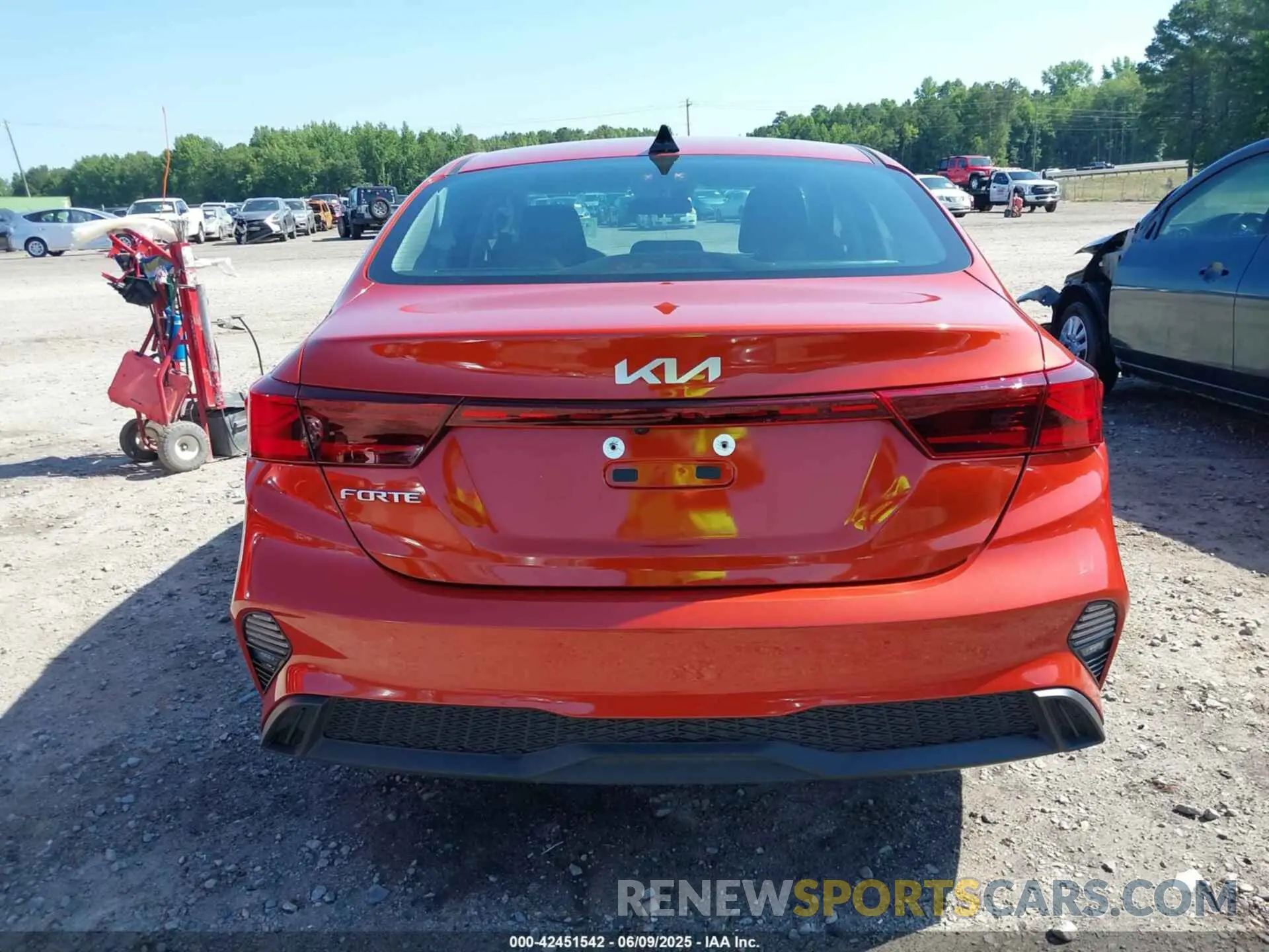 16 Фотография поврежденного автомобиля 3KPF24AD5RE726437 KIA FORTE 2024