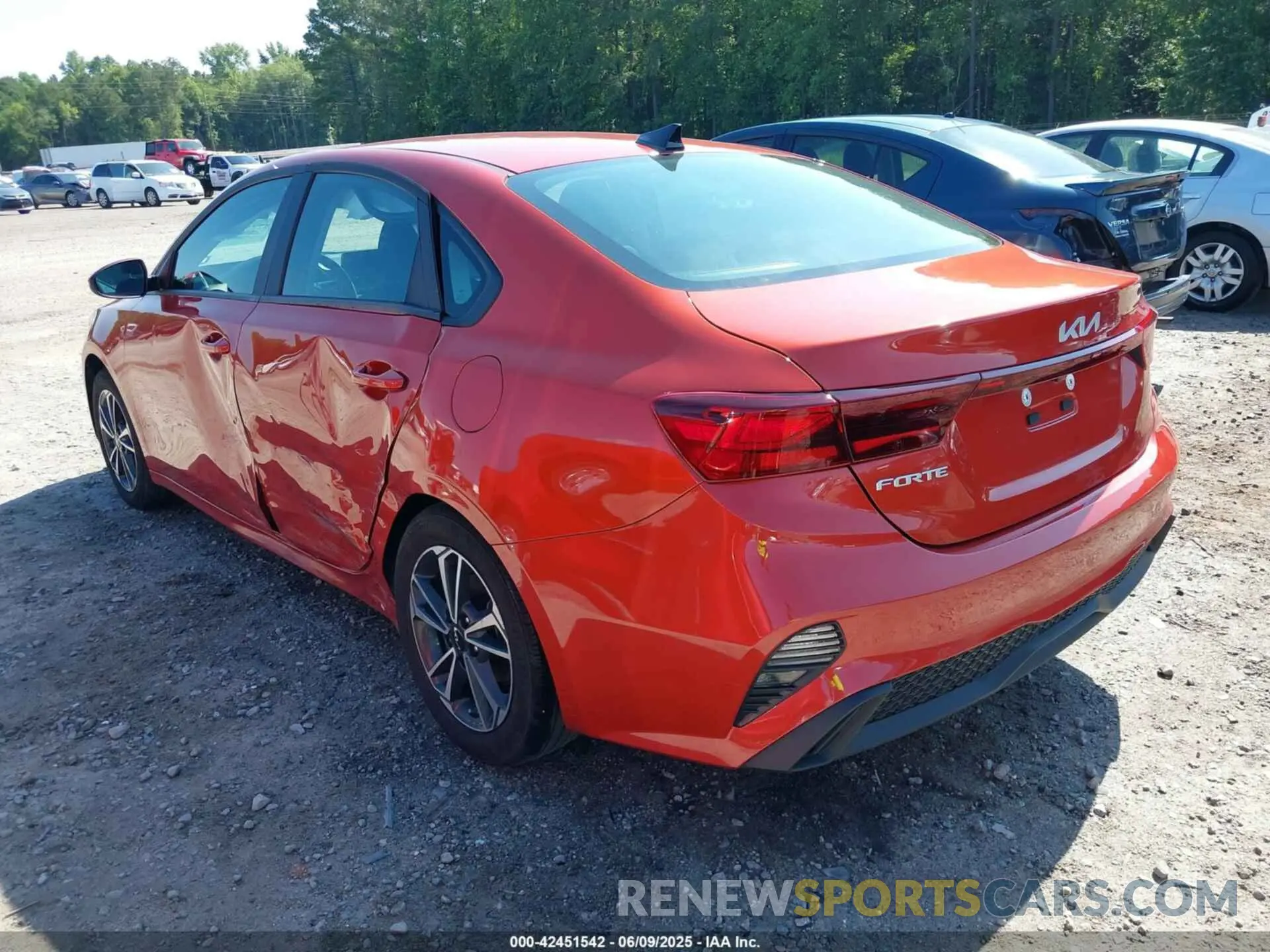 3 Фотография поврежденного автомобиля 3KPF24AD5RE726437 KIA FORTE 2024
