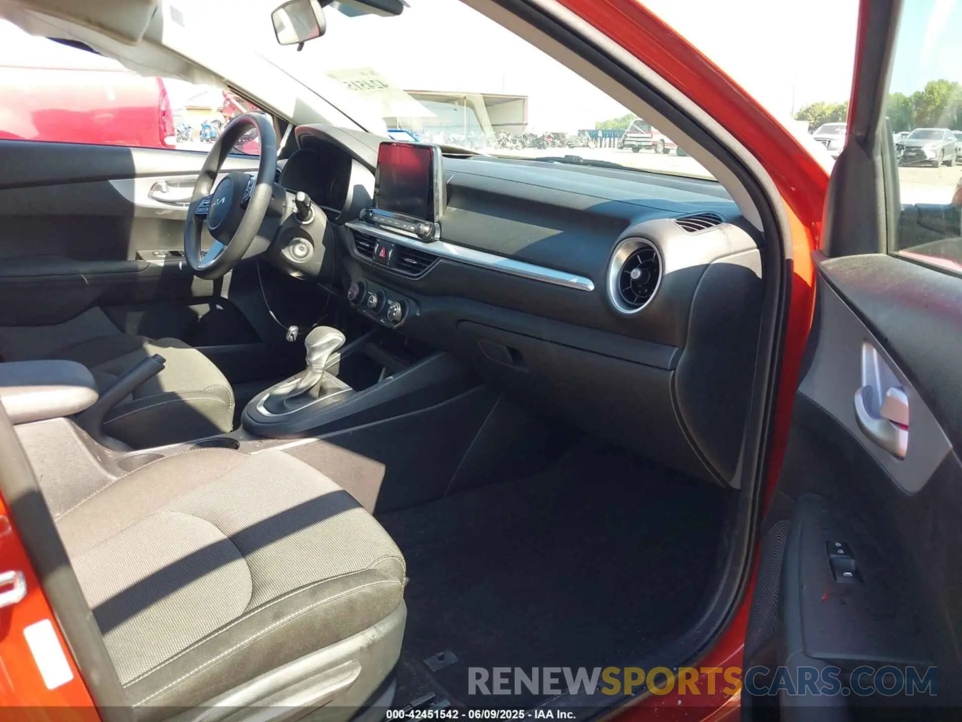 5 Фотография поврежденного автомобиля 3KPF24AD5RE726437 KIA FORTE 2024
