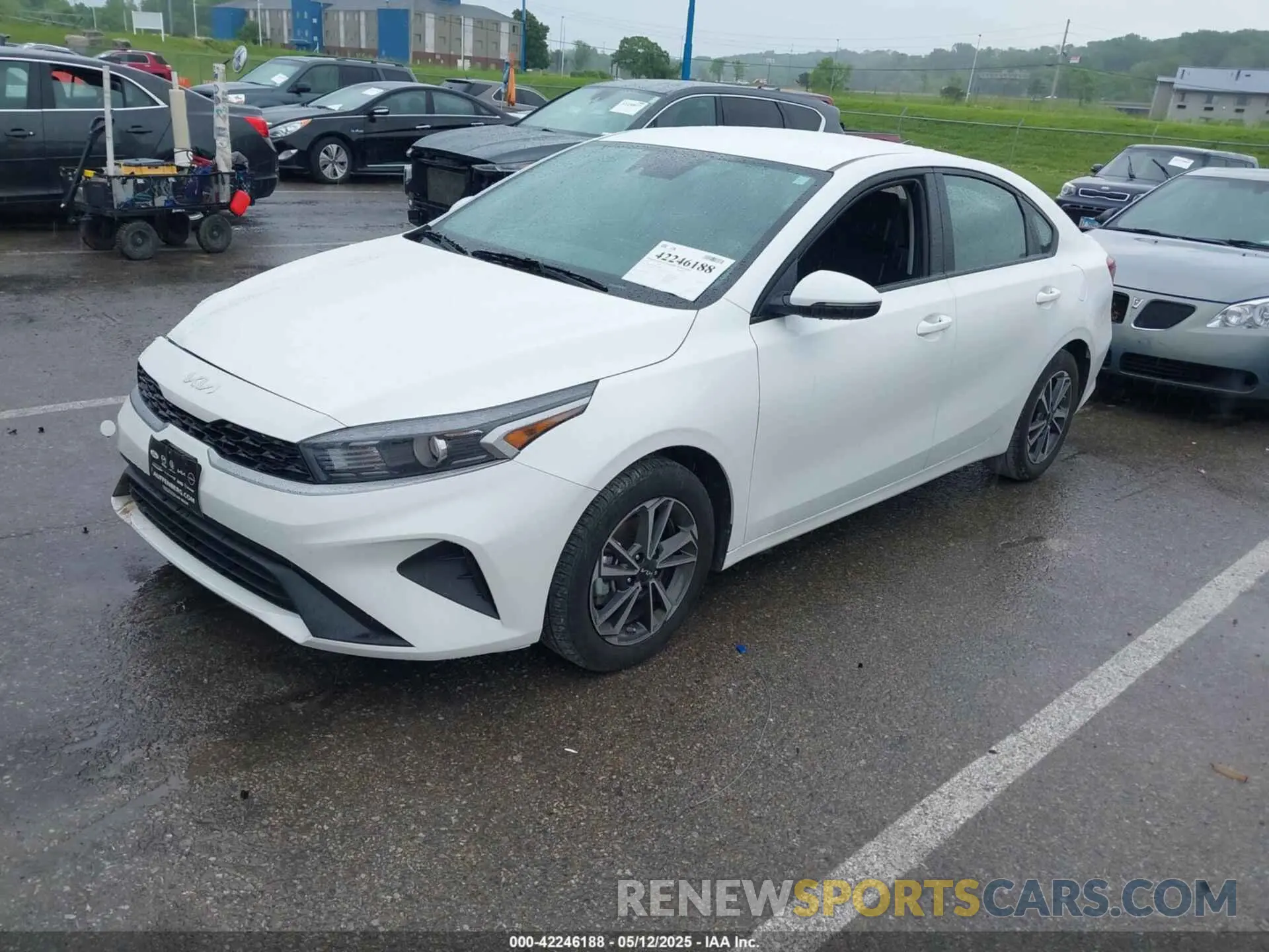 2 Фотография поврежденного автомобиля 3KPF24AD5RE738460 KIA FORTE 2024