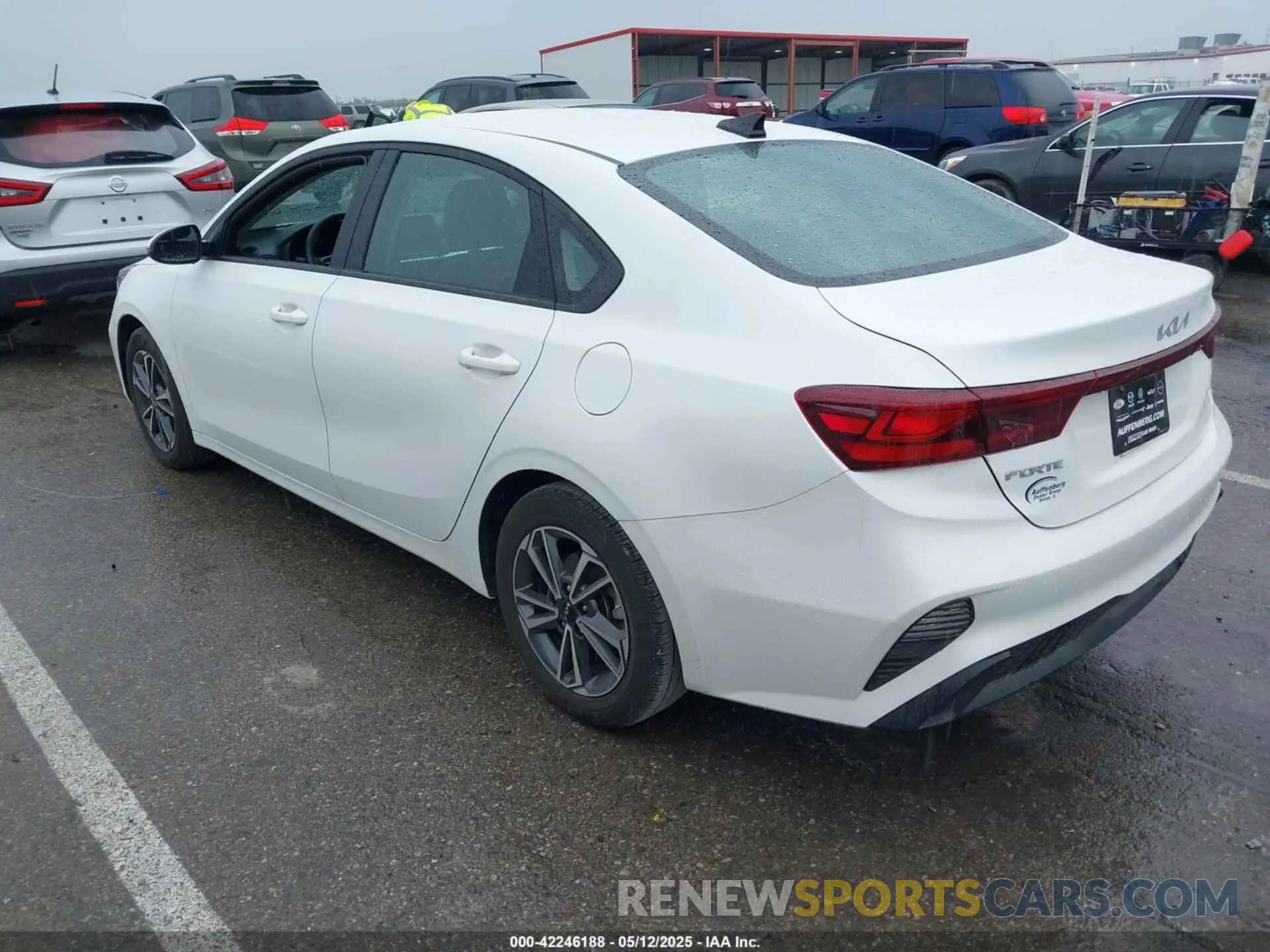 3 Фотография поврежденного автомобиля 3KPF24AD5RE738460 KIA FORTE 2024