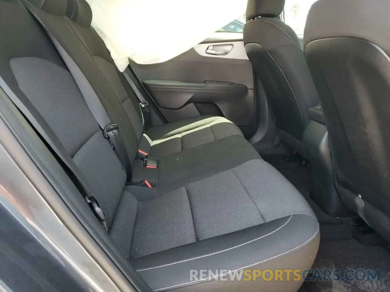 10 Фотография поврежденного автомобиля 3KPF24AD5RE758952 KIA FORTE 2024