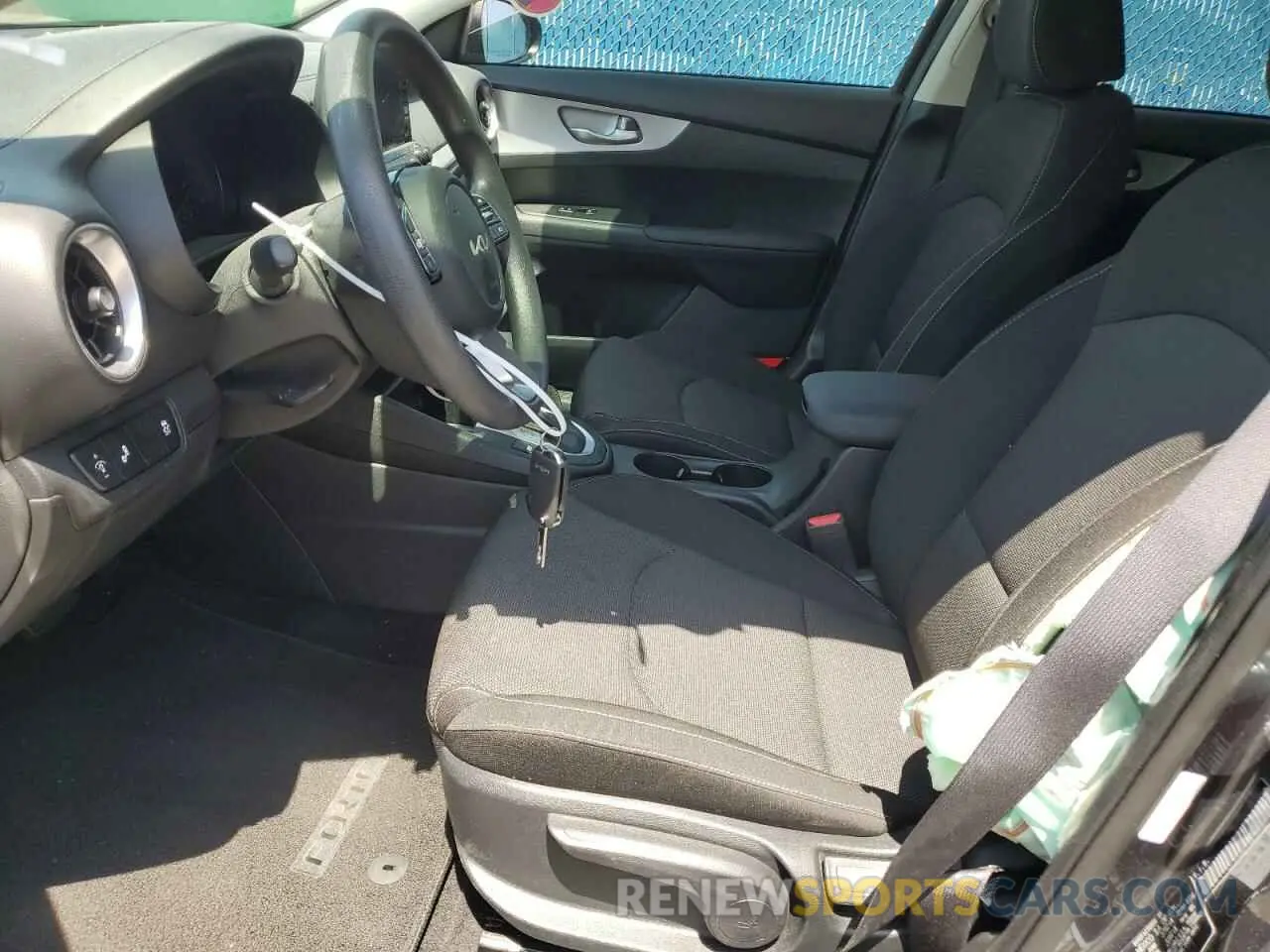 7 Фотография поврежденного автомобиля 3KPF24AD5RE758952 KIA FORTE 2024