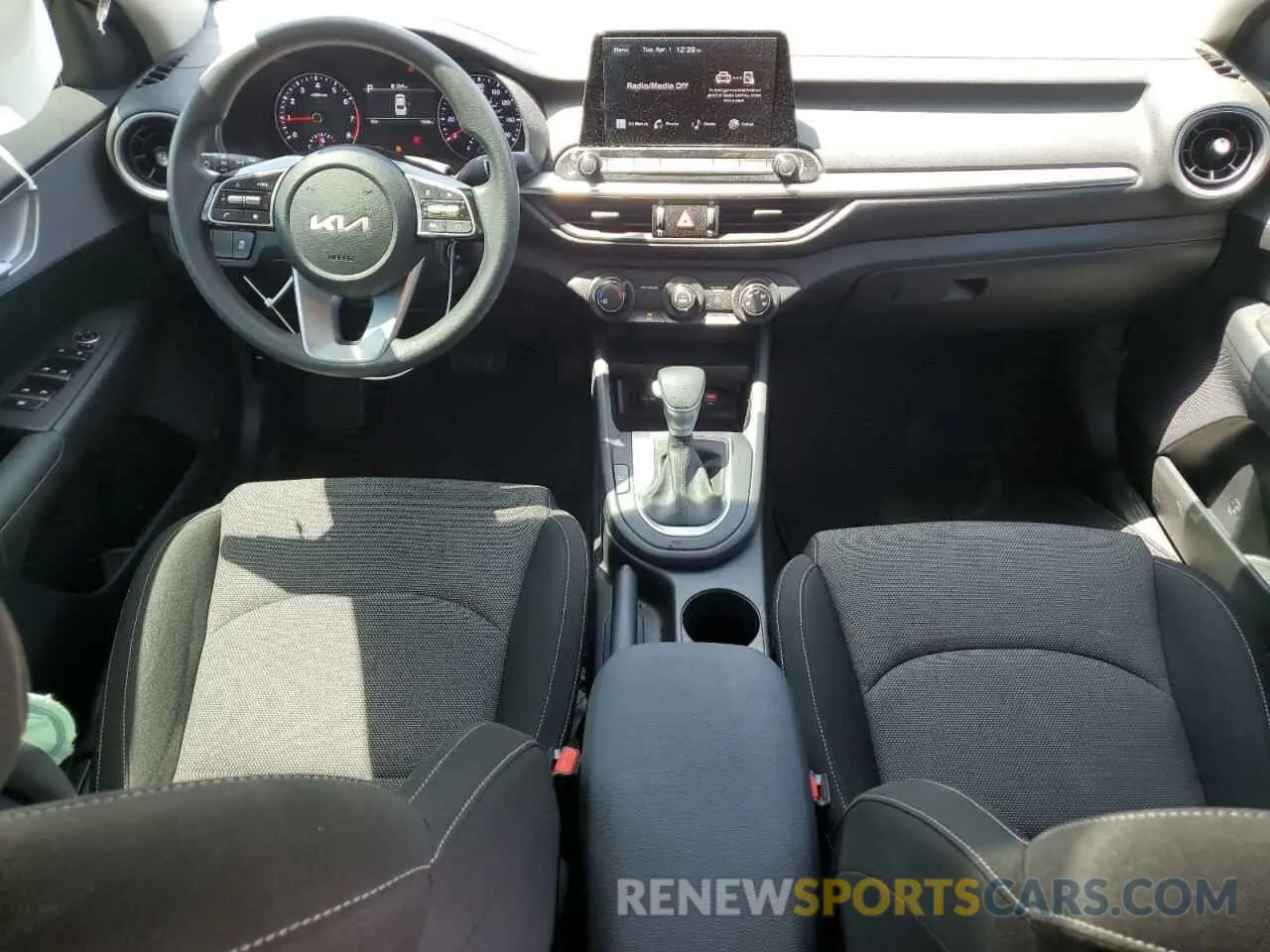 8 Фотография поврежденного автомобиля 3KPF24AD5RE758952 KIA FORTE 2024