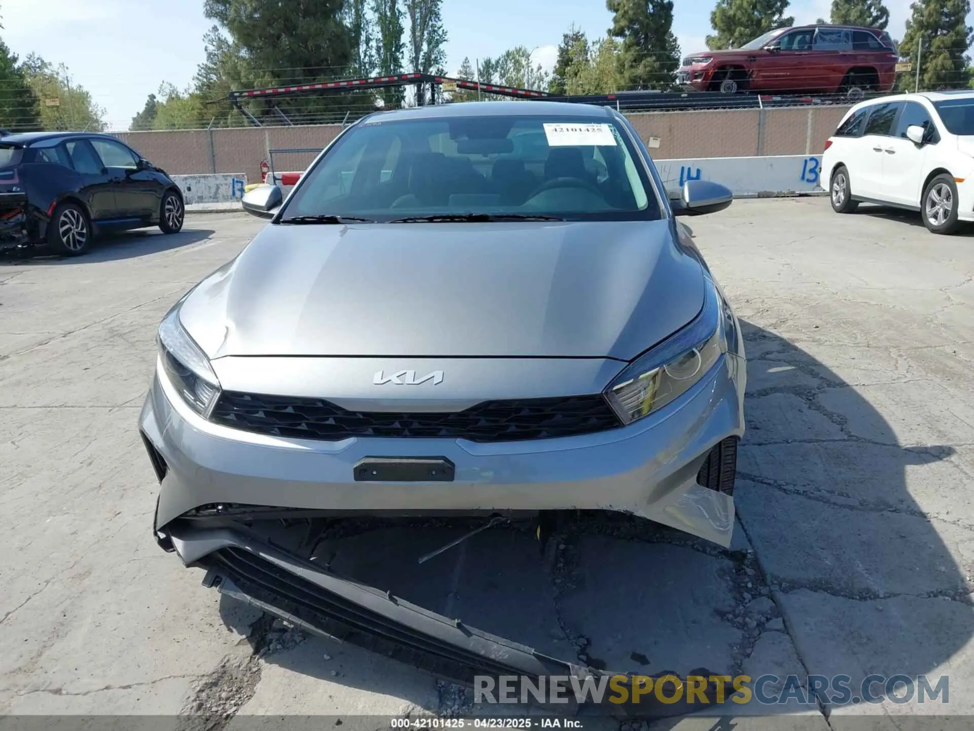 12 Фотография поврежденного автомобиля 3KPF24AD5RE759745 KIA FORTE 2024