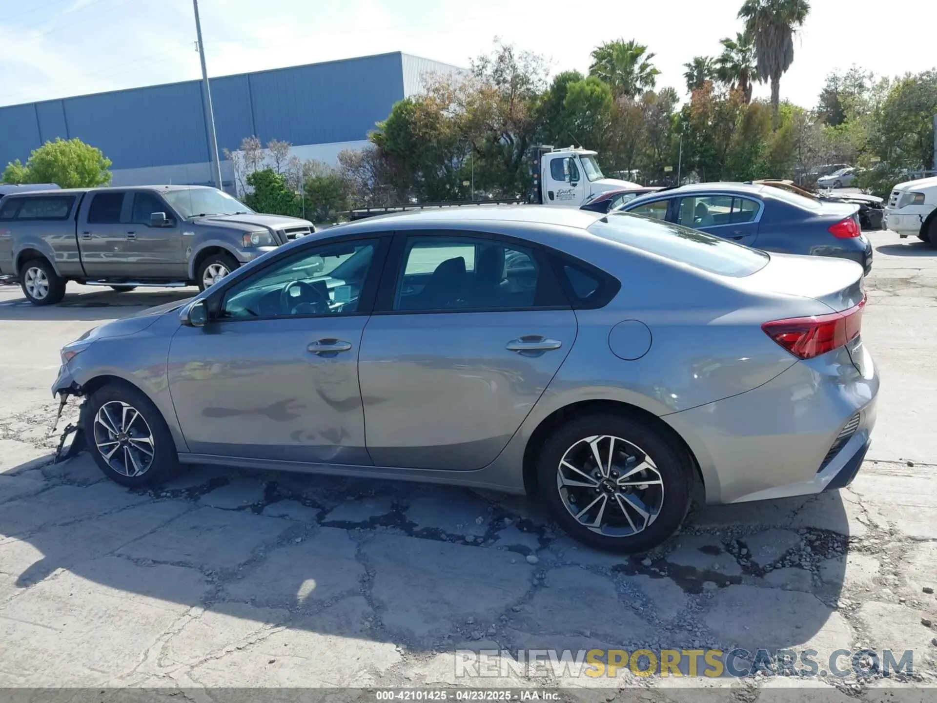 14 Фотография поврежденного автомобиля 3KPF24AD5RE759745 KIA FORTE 2024