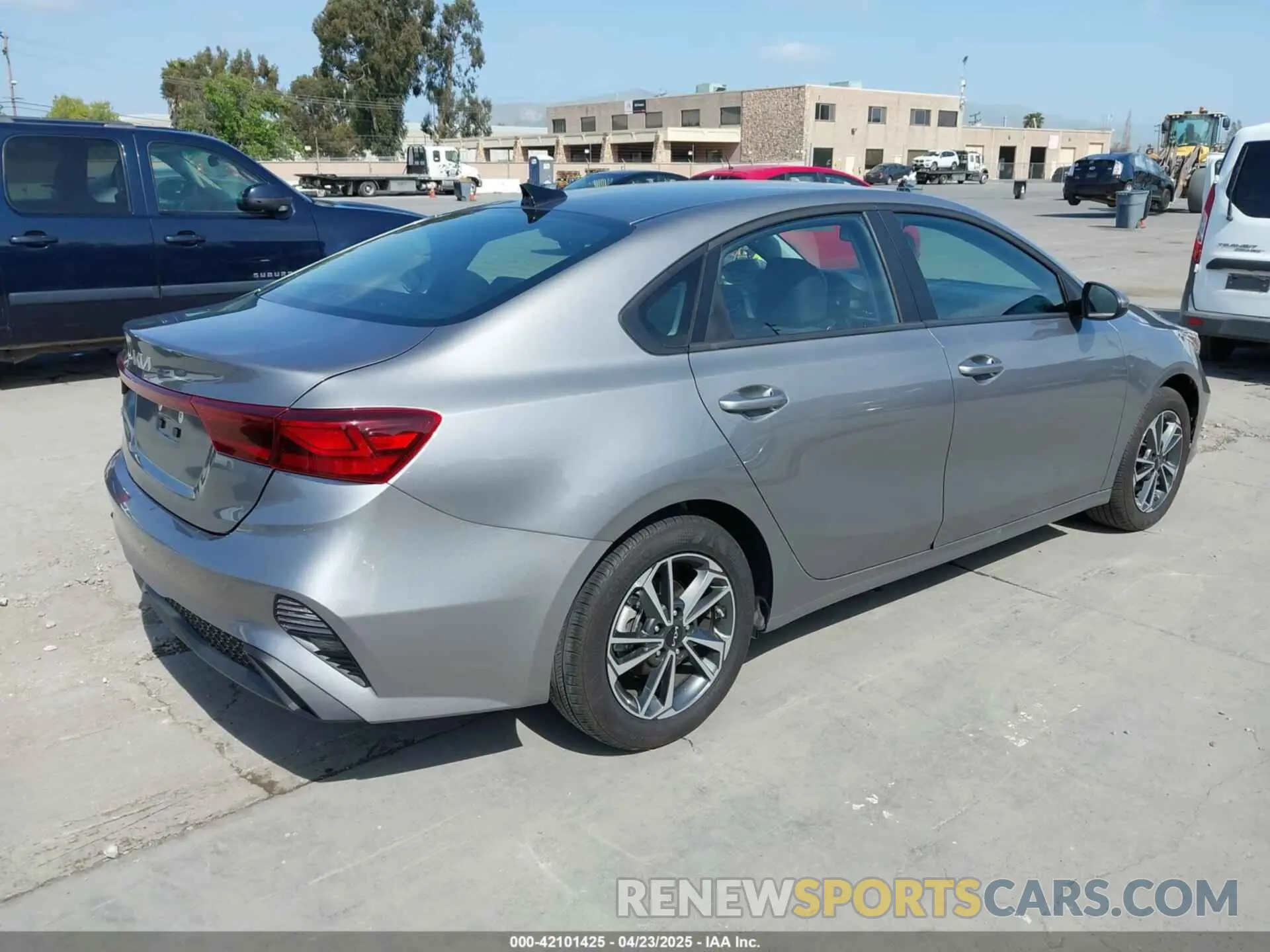 4 Фотография поврежденного автомобиля 3KPF24AD5RE759745 KIA FORTE 2024