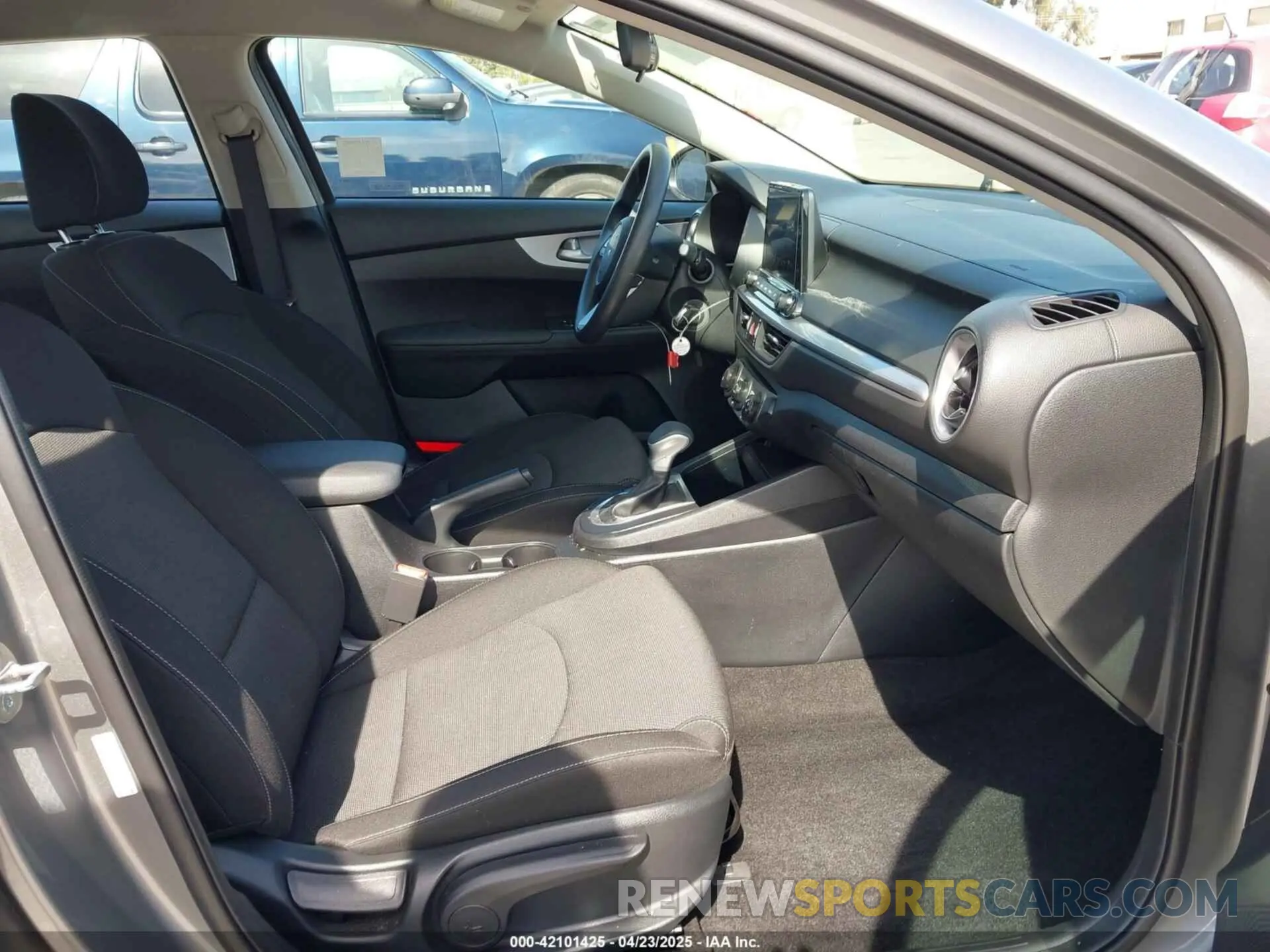 5 Фотография поврежденного автомобиля 3KPF24AD5RE759745 KIA FORTE 2024