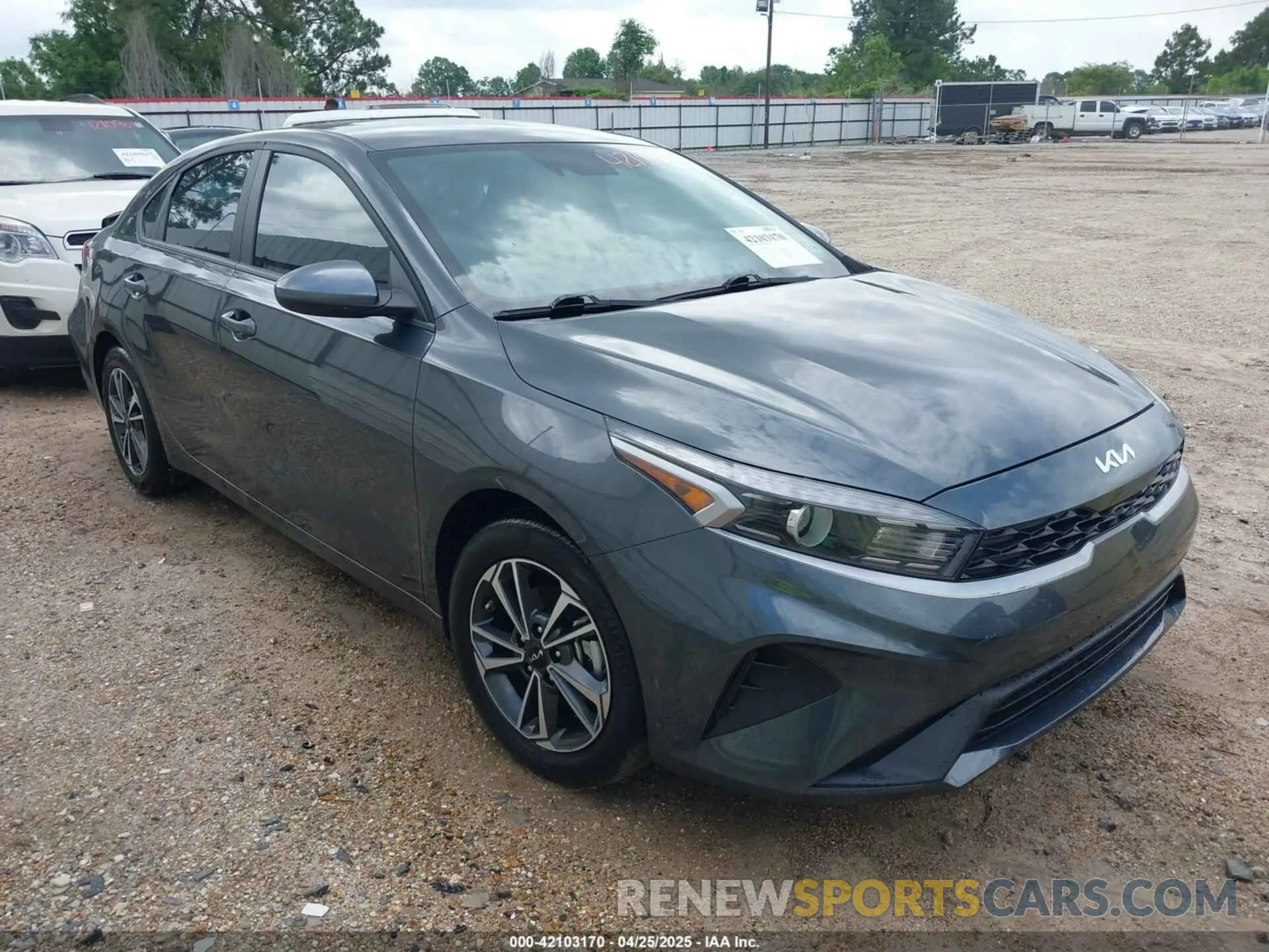 1 Photograph of a damaged car 3KPF24AD5RE764234 KIA FORTE 2024
