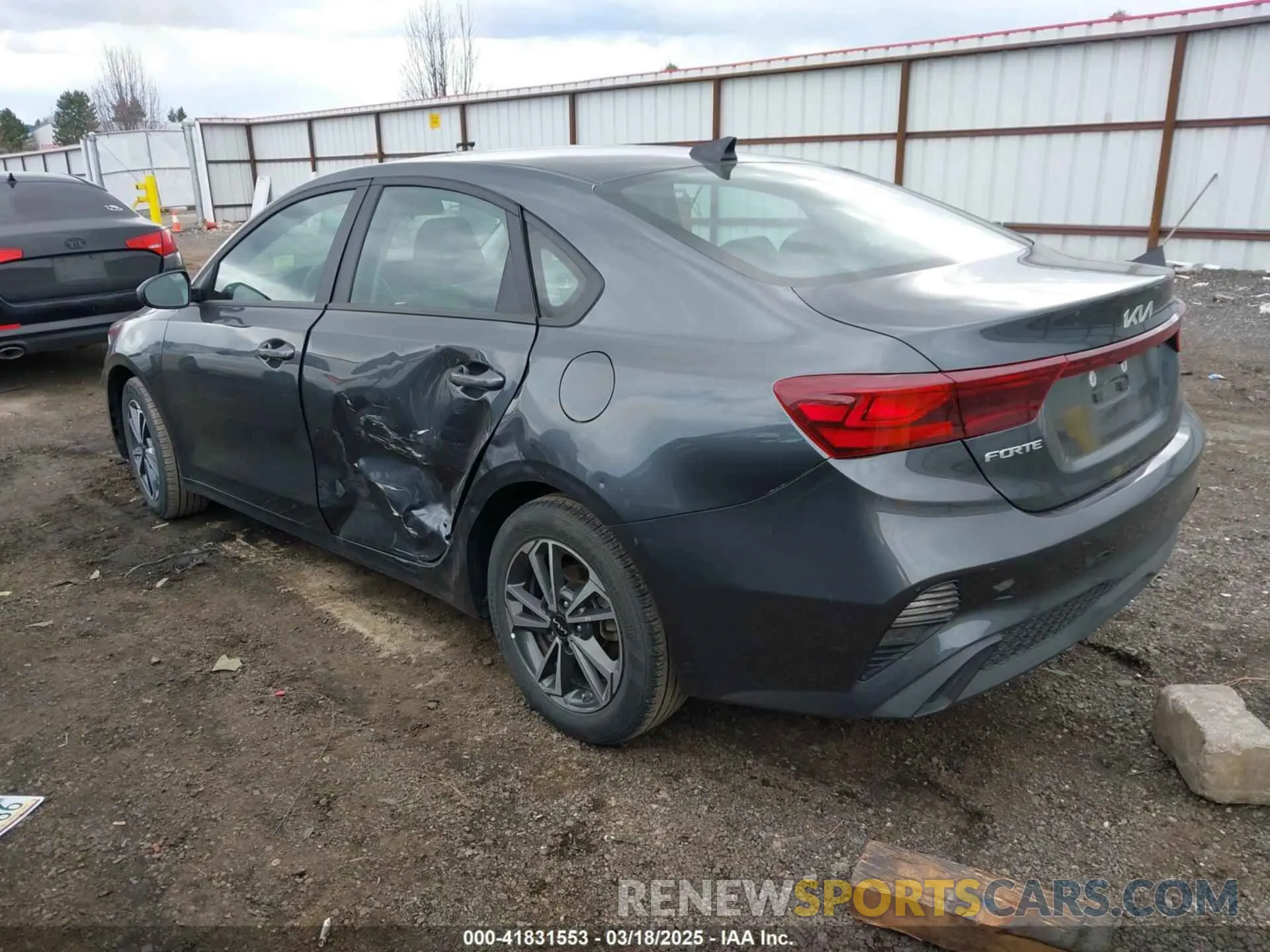 3 Фотография поврежденного автомобиля 3KPF24AD5RE766470 KIA FORTE 2024