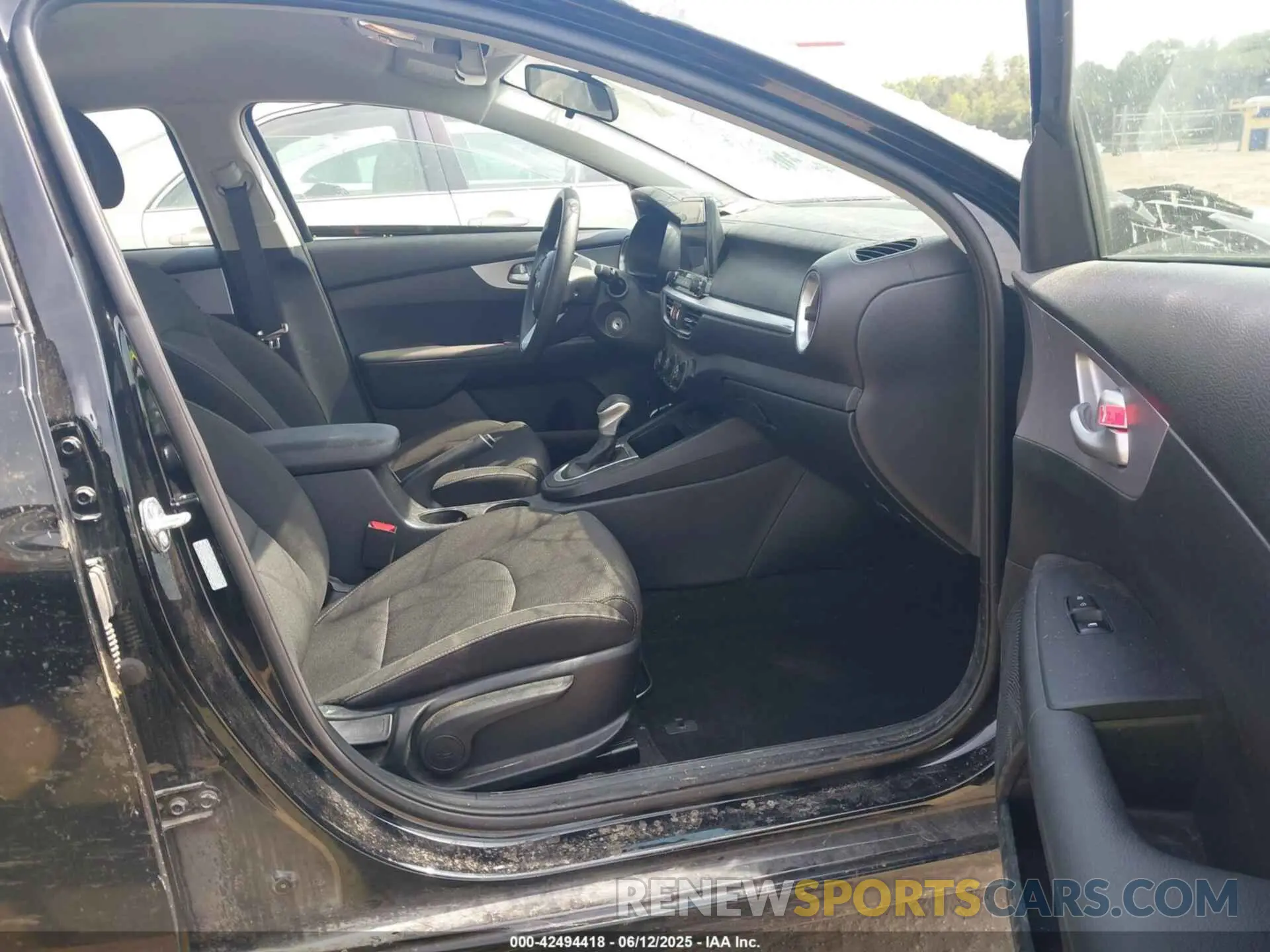 5 Photograph of a damaged car 3KPF24AD5RE767506 KIA FORTE 2024