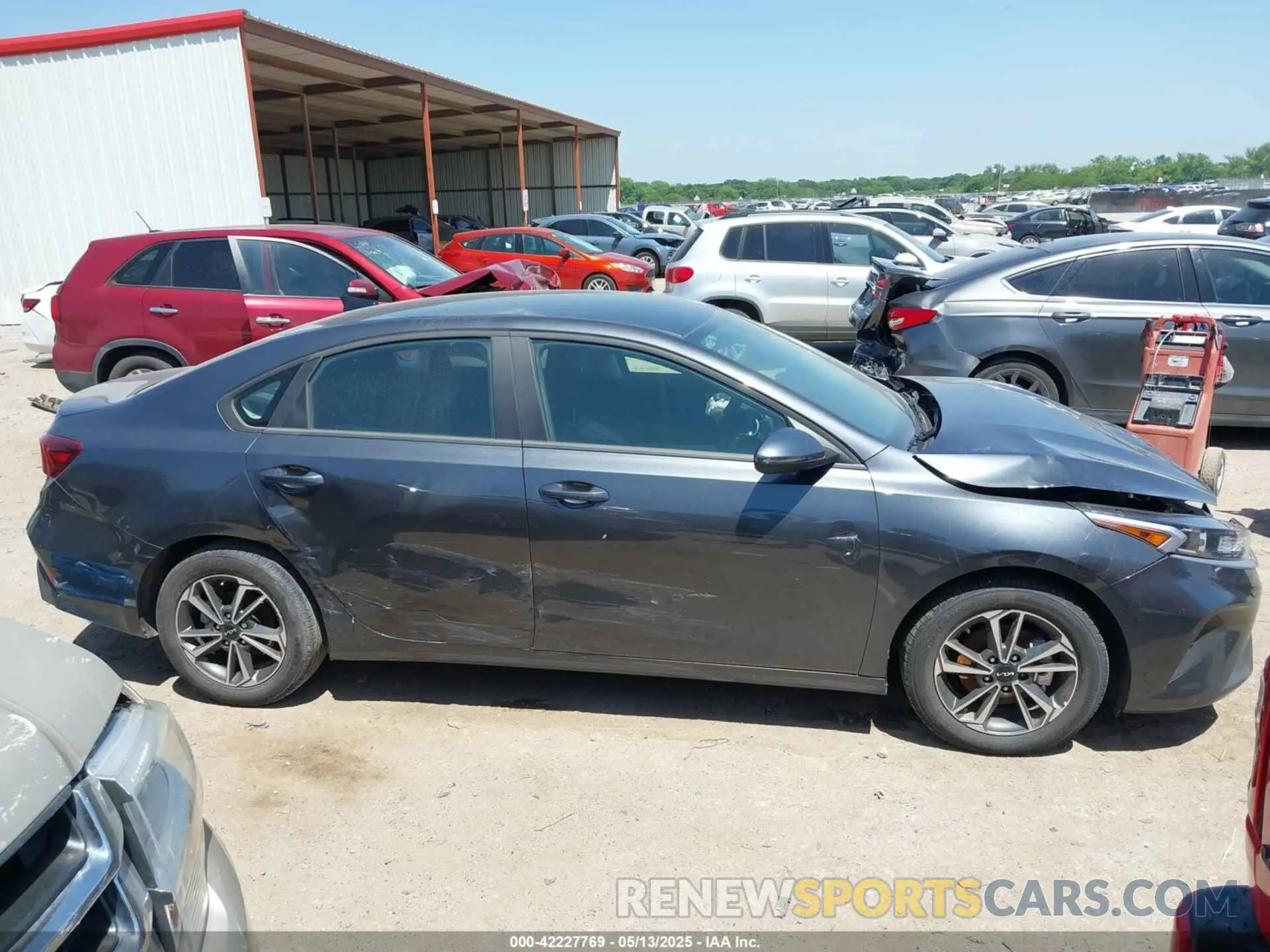 13 Фотография поврежденного автомобиля 3KPF24AD5RE799971 KIA FORTE 2024