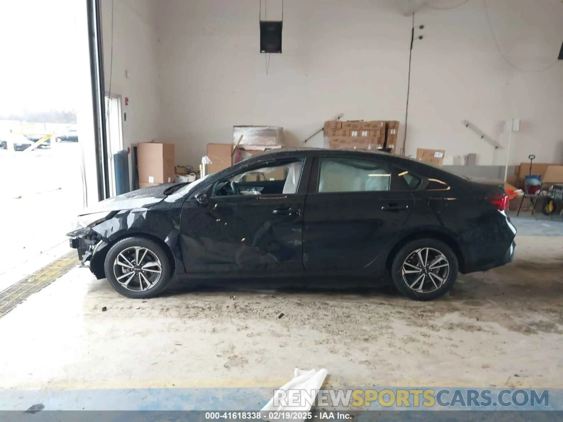 14 Фотография поврежденного автомобиля 3KPF24AD5RE805557 KIA FORTE 2024