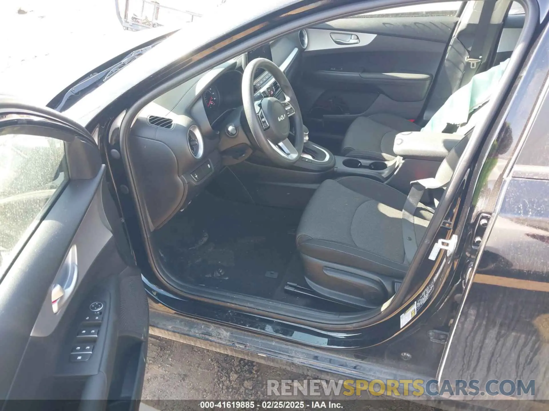 5 Фотография поврежденного автомобиля 3KPF24AD5RE826859 KIA FORTE 2024