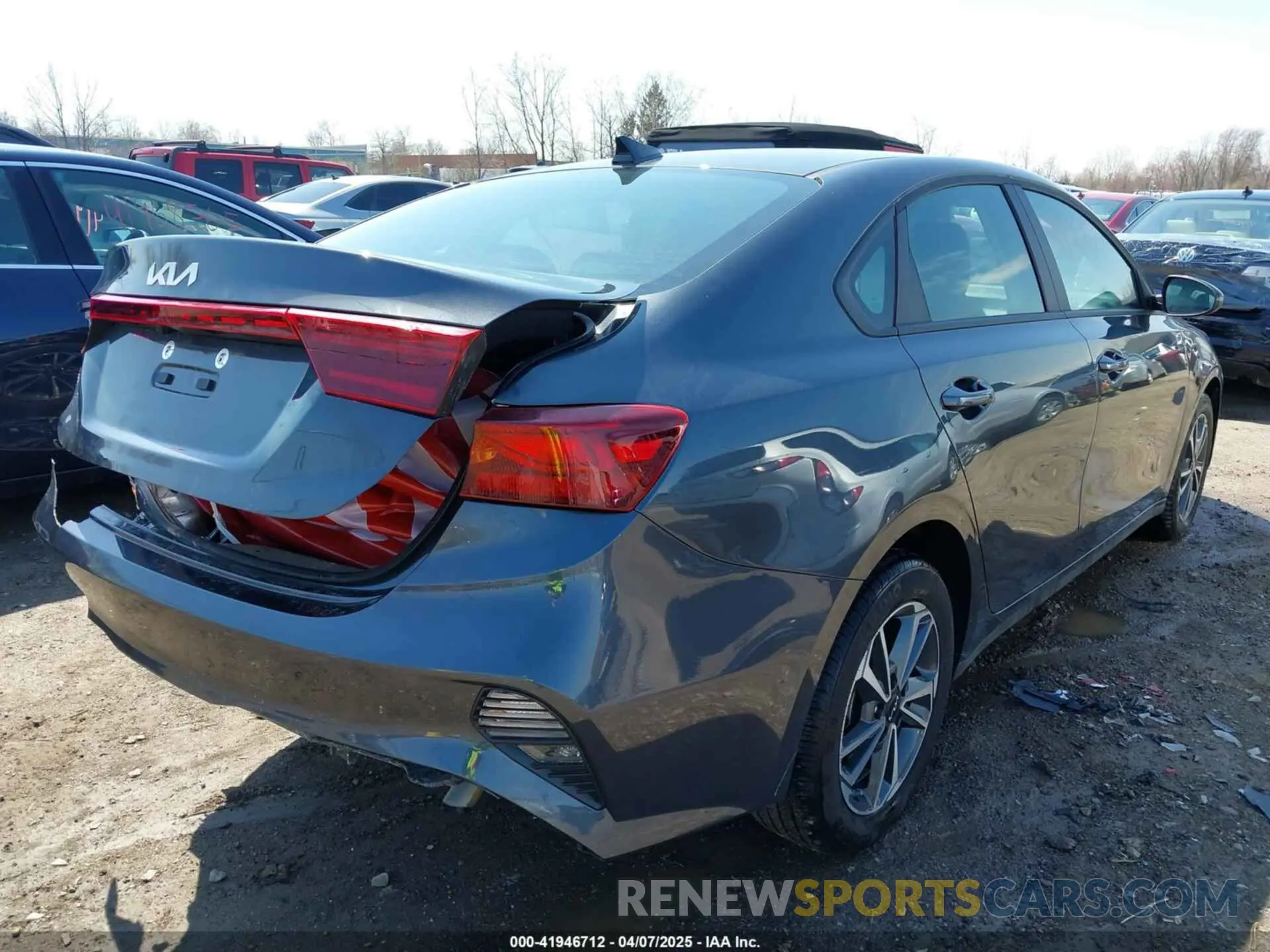 4 Фотография поврежденного автомобиля 3KPF24AD5RE838266 KIA FORTE 2024