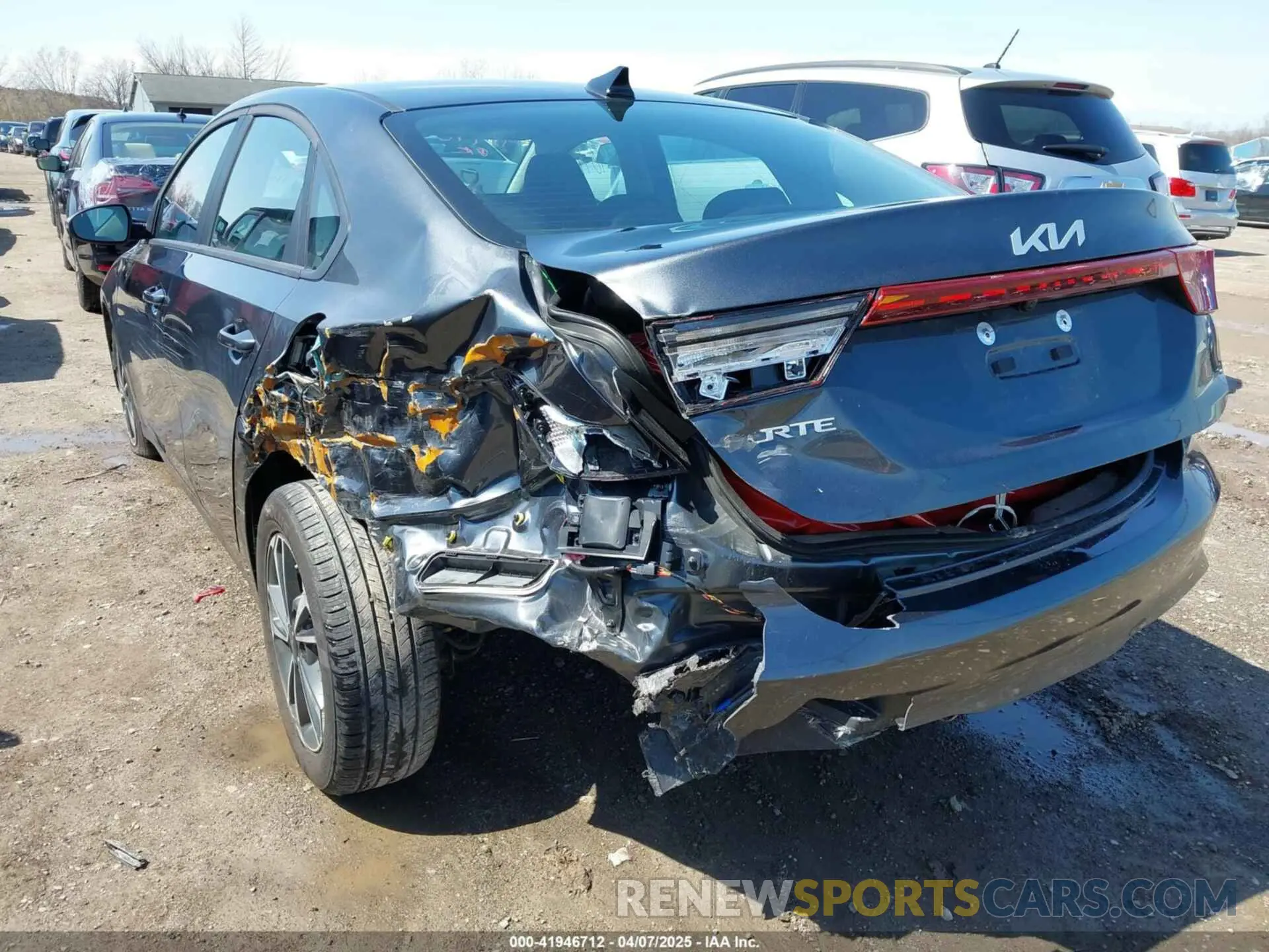 6 Фотография поврежденного автомобиля 3KPF24AD5RE838266 KIA FORTE 2024
