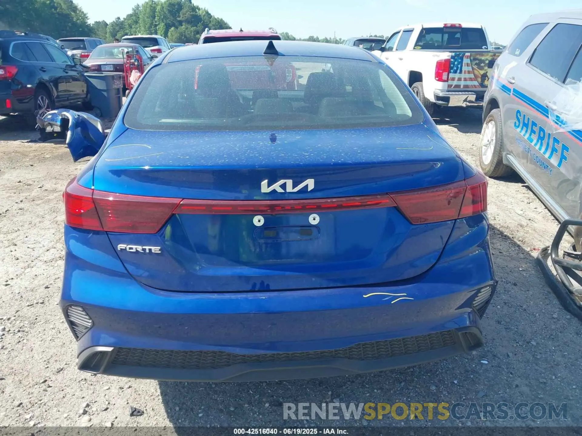17 Photograph of a damaged car 3KPF24AD6RE704950 KIA FORTE 2024