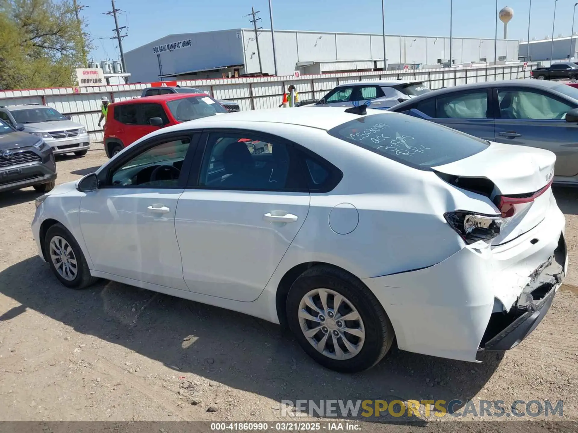 14 Photograph of a damaged car 3KPF24AD6RE706309 KIA FORTE 2024