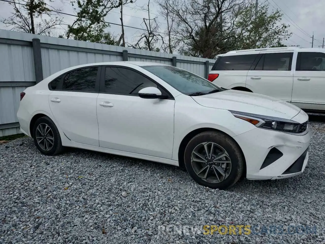 4 Фотография поврежденного автомобиля 3KPF24AD6RE728360 KIA FORTE 2024