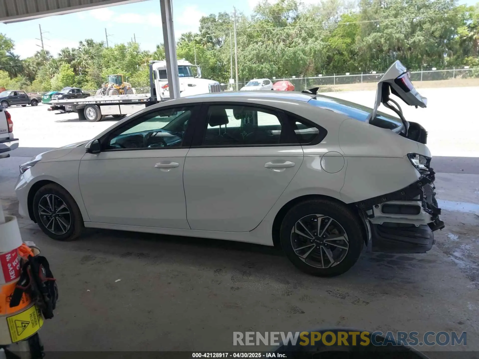15 Photograph of a damaged car 3KPF24AD6RE758698 KIA FORTE 2024