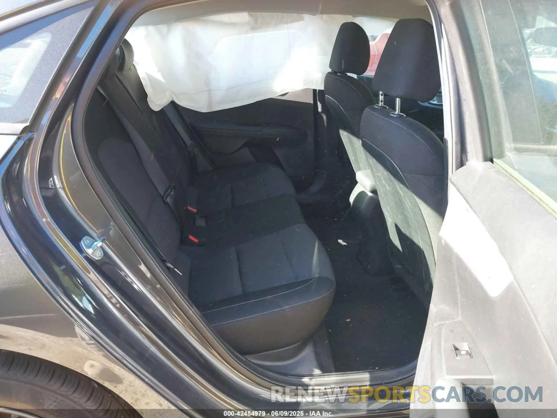 8 Photograph of a damaged car 3KPF24AD6RE800139 KIA FORTE 2024