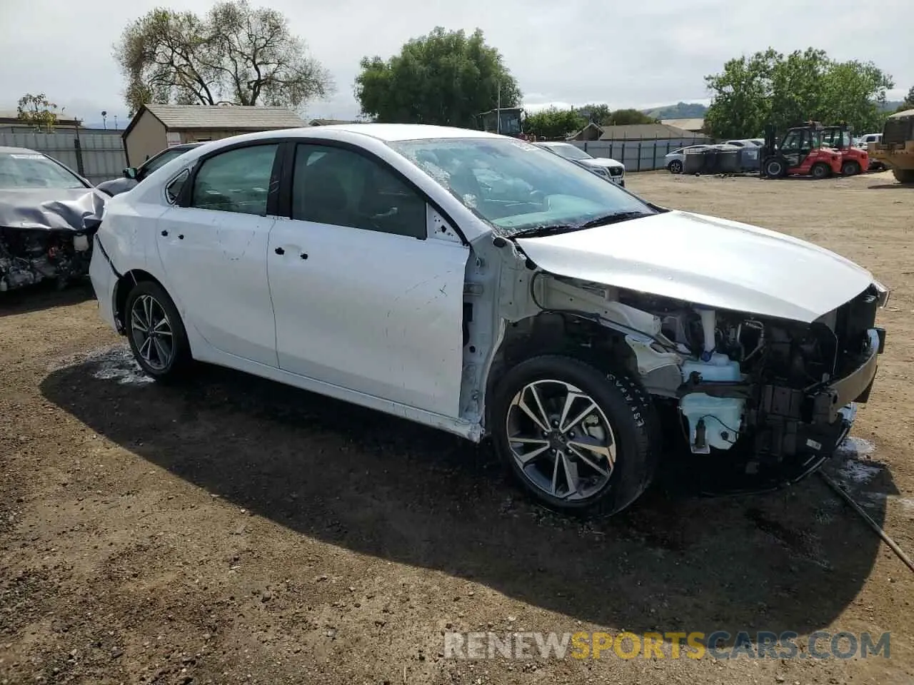 4 Фотография поврежденного автомобиля 3KPF24AD6RE818009 KIA FORTE 2024