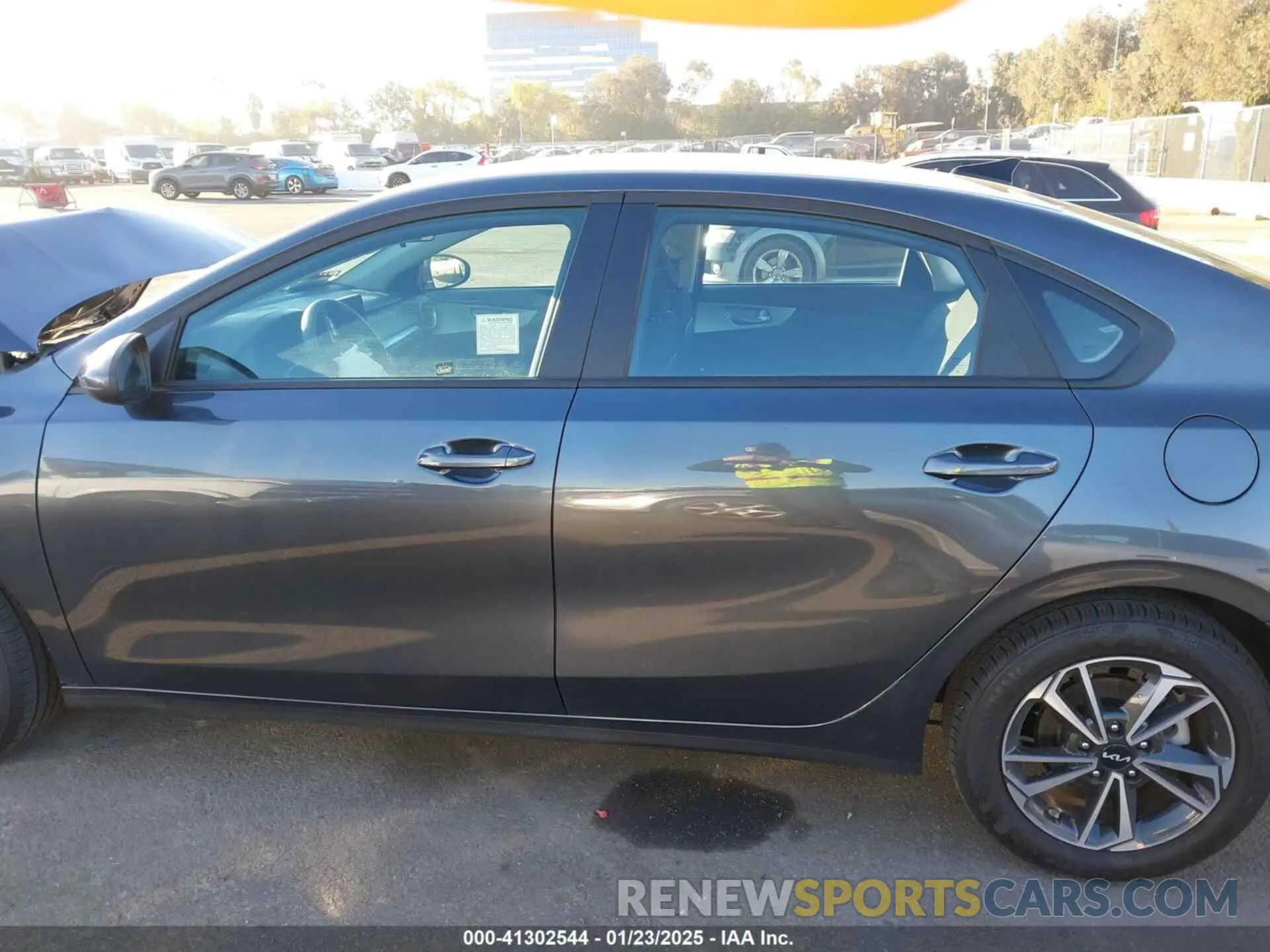 15 Photograph of a damaged car 3KPF24AD6RE826837 KIA FORTE 2024