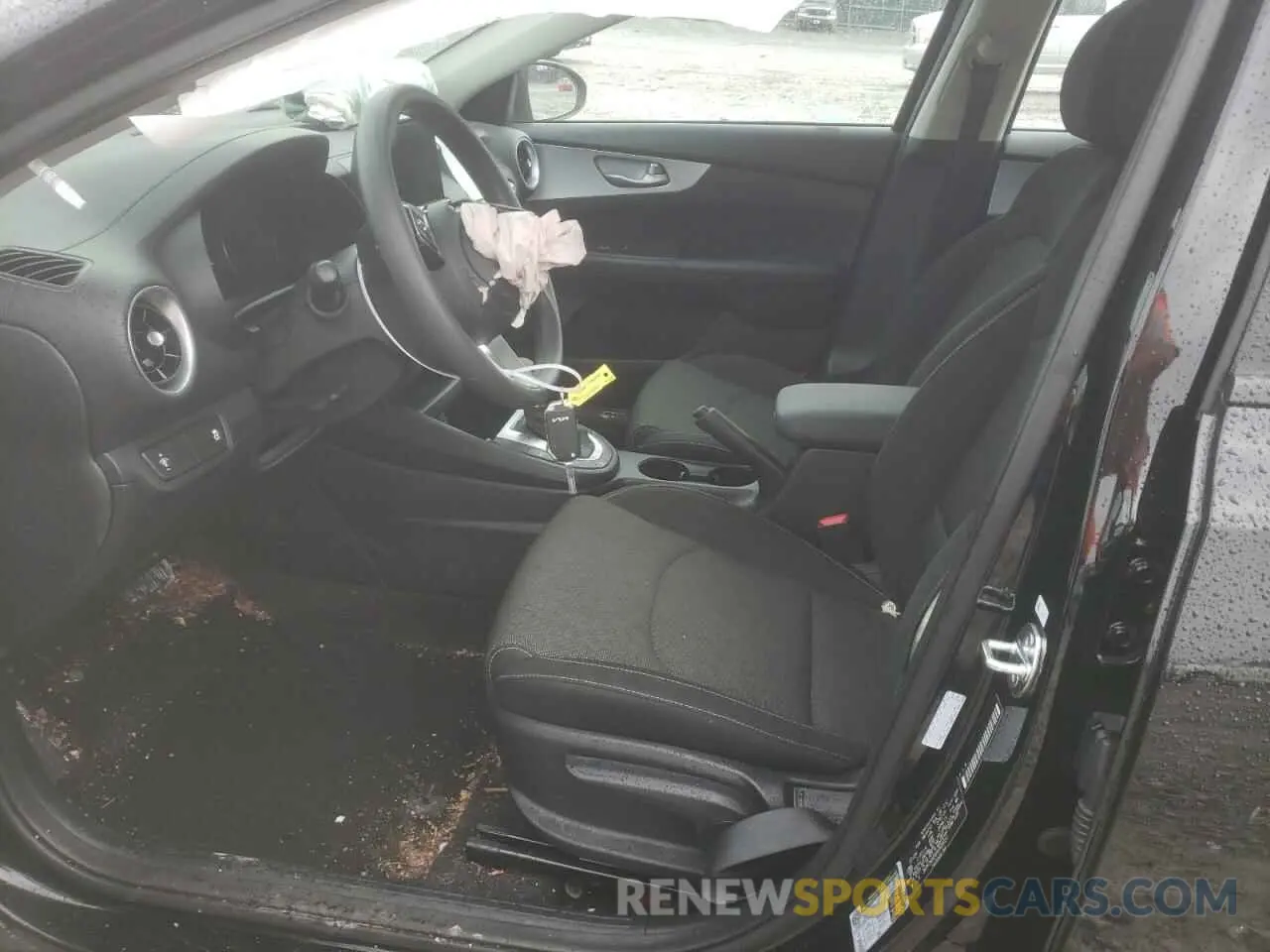 7 Фотография поврежденного автомобиля 3KPF24AD6RE828037 KIA FORTE 2024