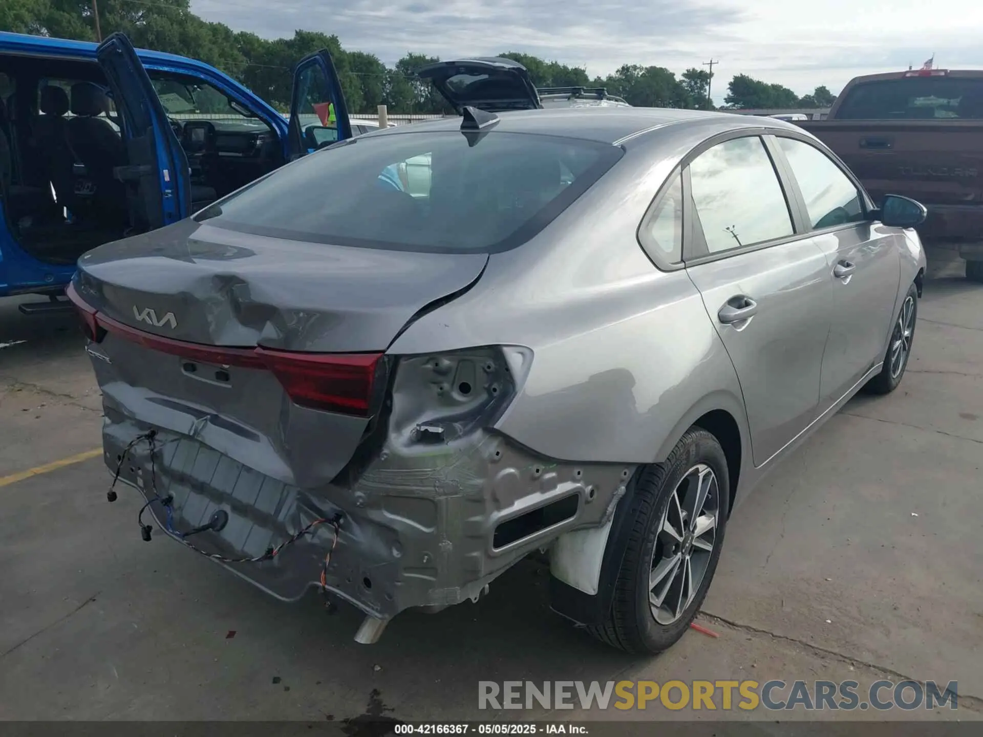 4 Фотография поврежденного автомобиля 3KPF24AD6RE836512 KIA FORTE 2024