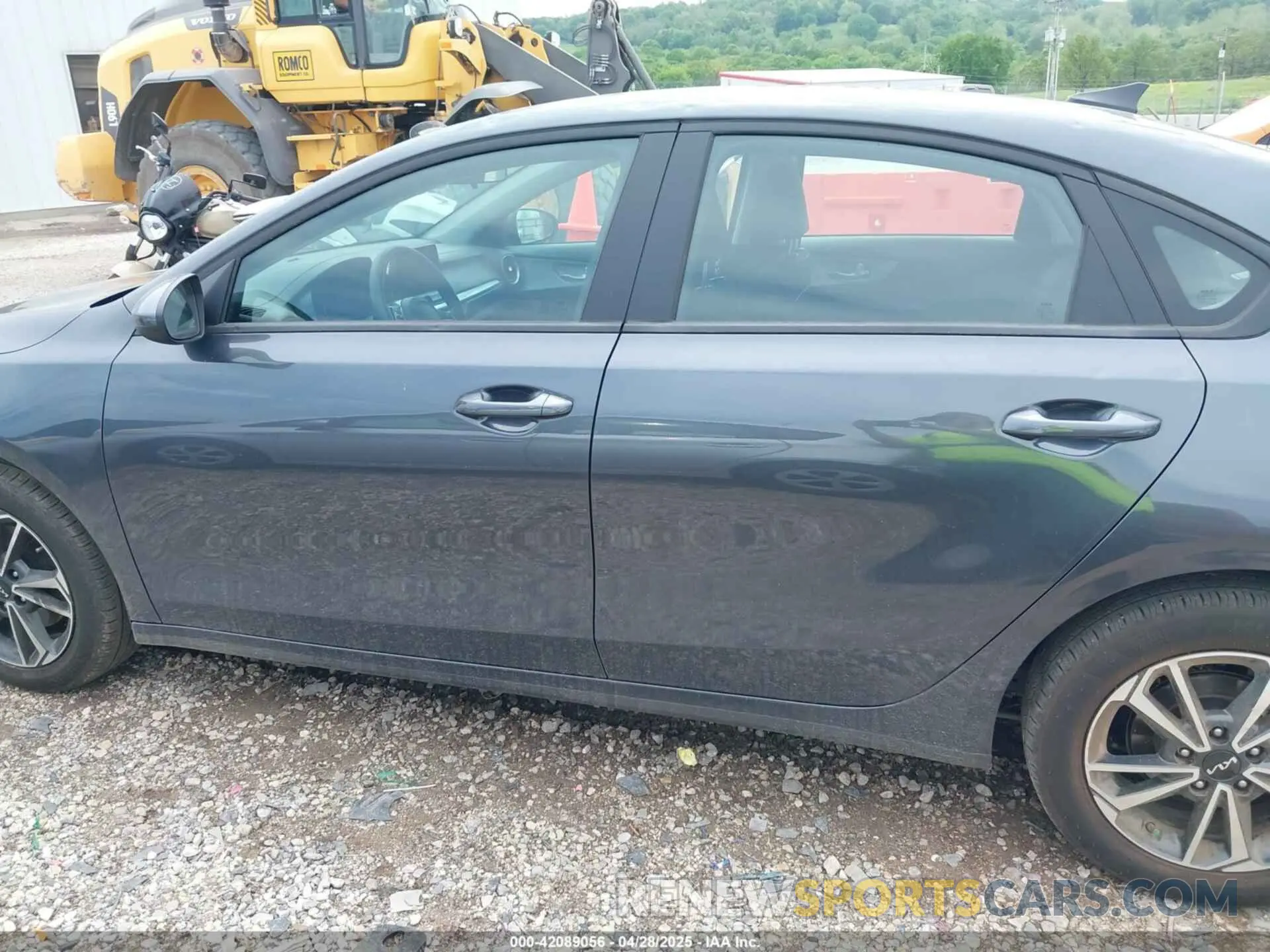 14 Photograph of a damaged car 3KPF24AD6RE841015 KIA FORTE 2024