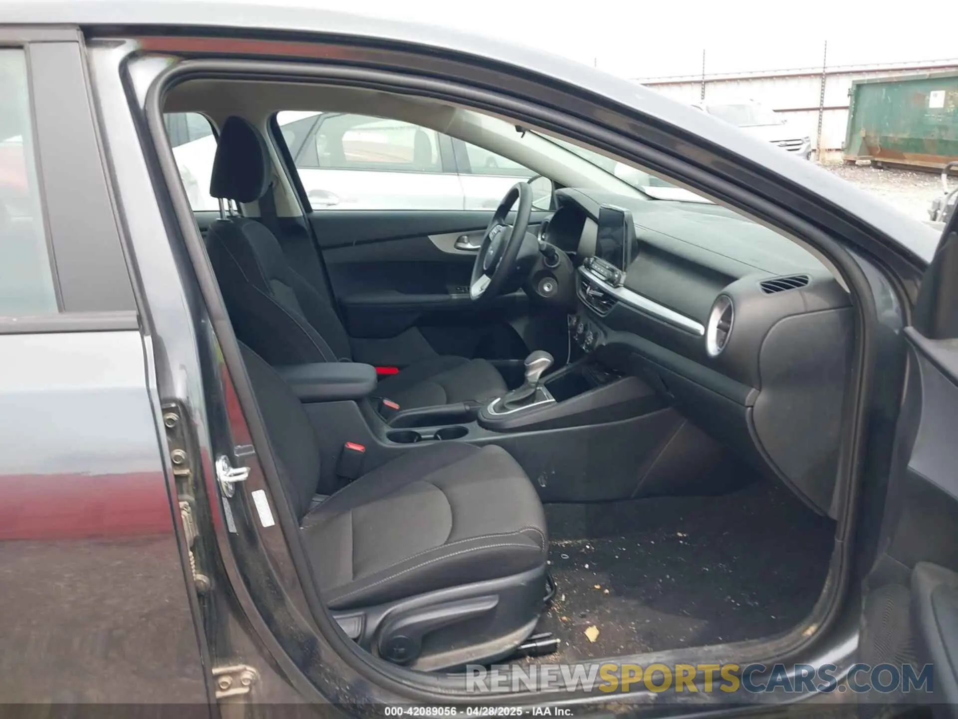 5 Photograph of a damaged car 3KPF24AD6RE841015 KIA FORTE 2024