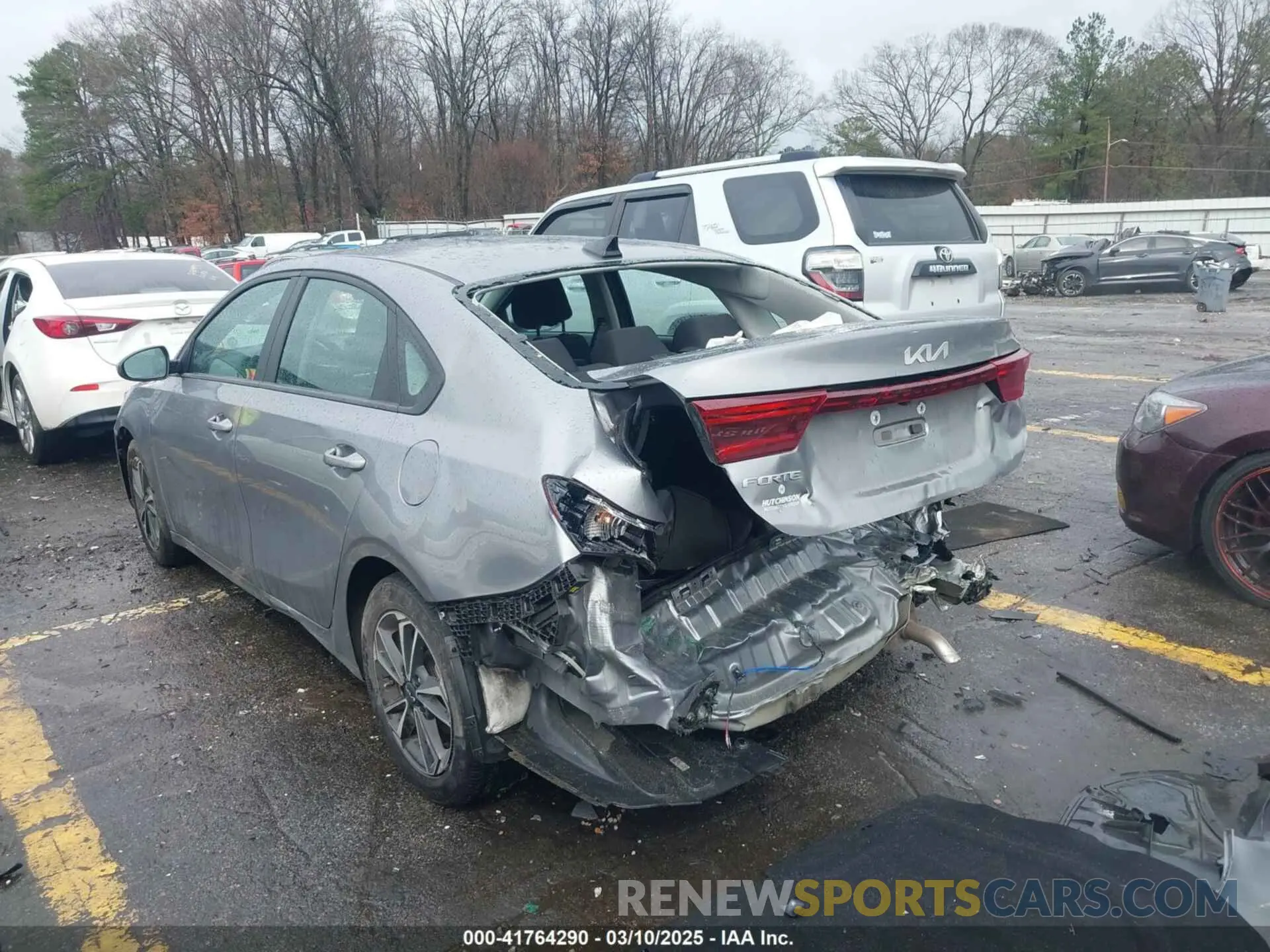 3 Photograph of a damaged car 3KPF24AD7RE711101 KIA FORTE 2024