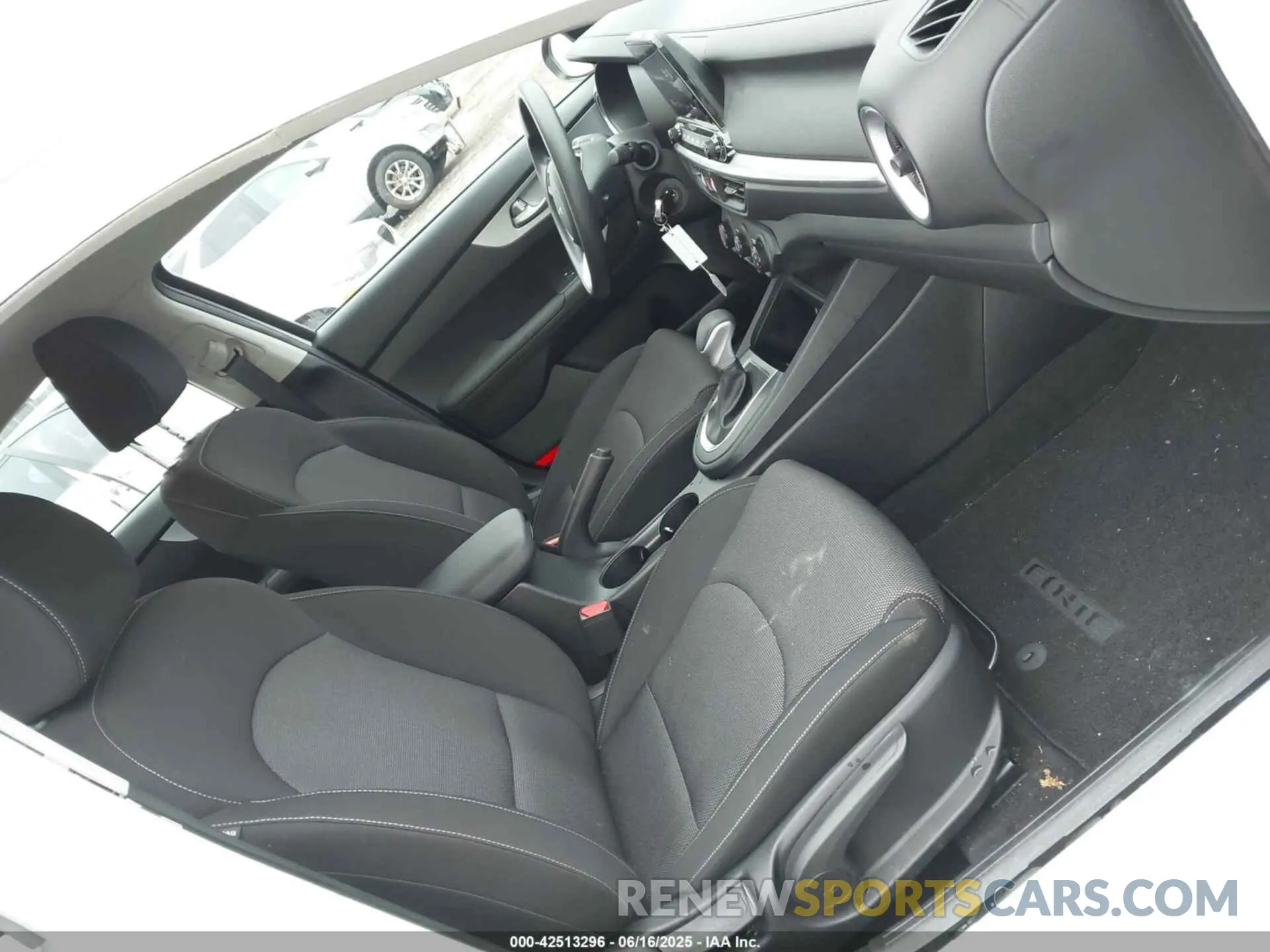 5 Фотография поврежденного автомобиля 3KPF24AD7RE735527 KIA FORTE 2024