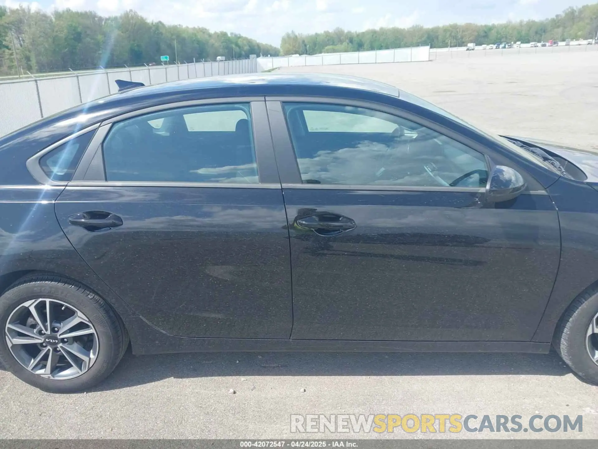 13 Фотография поврежденного автомобиля 3KPF24AD7RE735642 KIA FORTE 2024