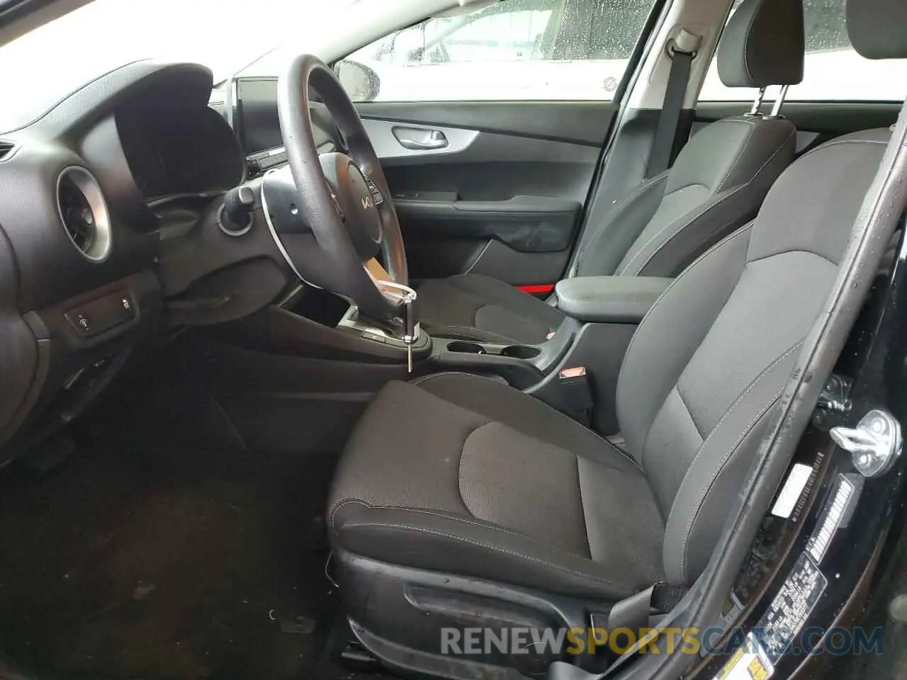 7 Photograph of a damaged car 3KPF24AD7RE793377 KIA FORTE 2024