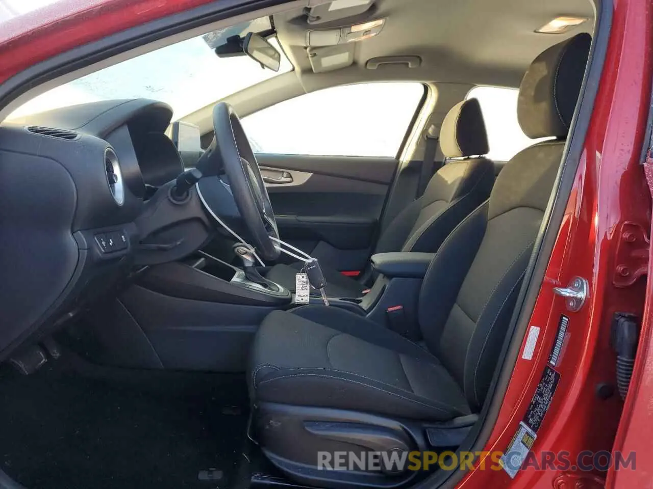 7 Фотография поврежденного автомобиля 3KPF24AD7RE803440 KIA FORTE 2024