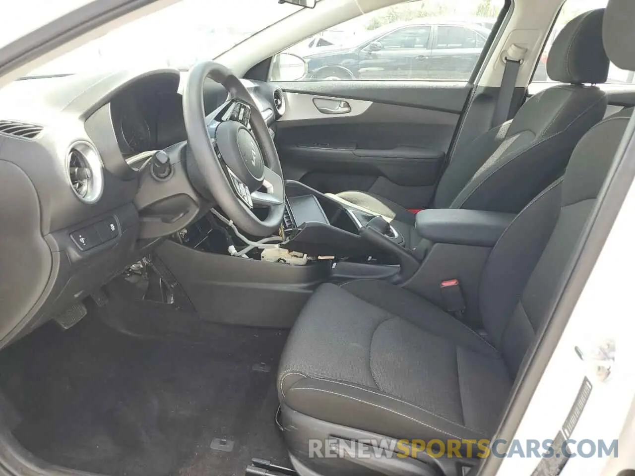 7 Фотография поврежденного автомобиля 3KPF24AD7RE827656 KIA FORTE 2024