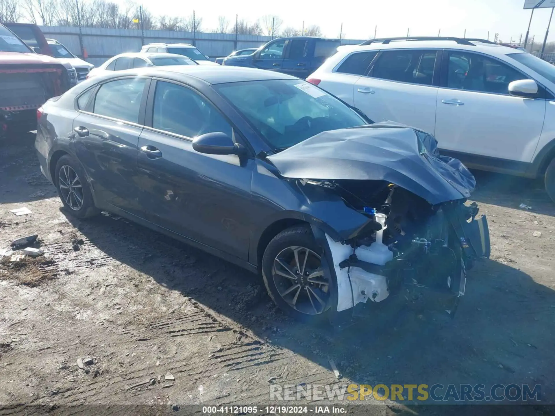 1 Photograph of a damaged car 3KPF24AD7RE829262 KIA FORTE 2024