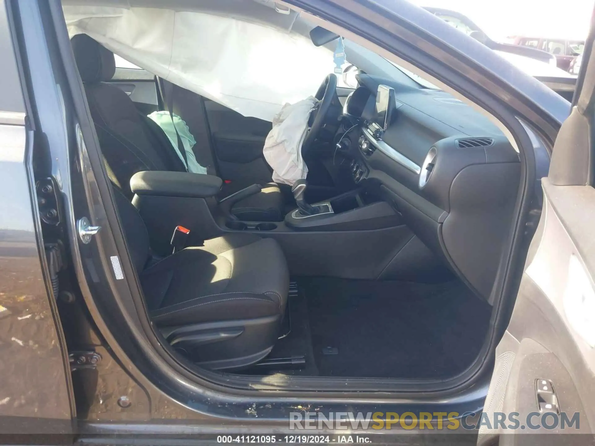 5 Photograph of a damaged car 3KPF24AD7RE829262 KIA FORTE 2024