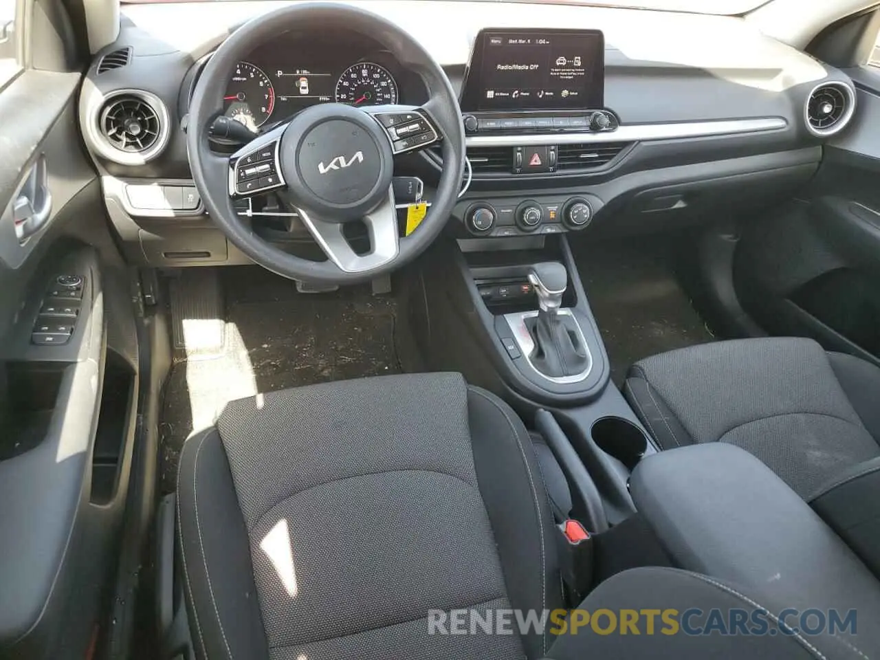 8 Фотография поврежденного автомобиля 3KPF24AD7RE830864 KIA FORTE 2024