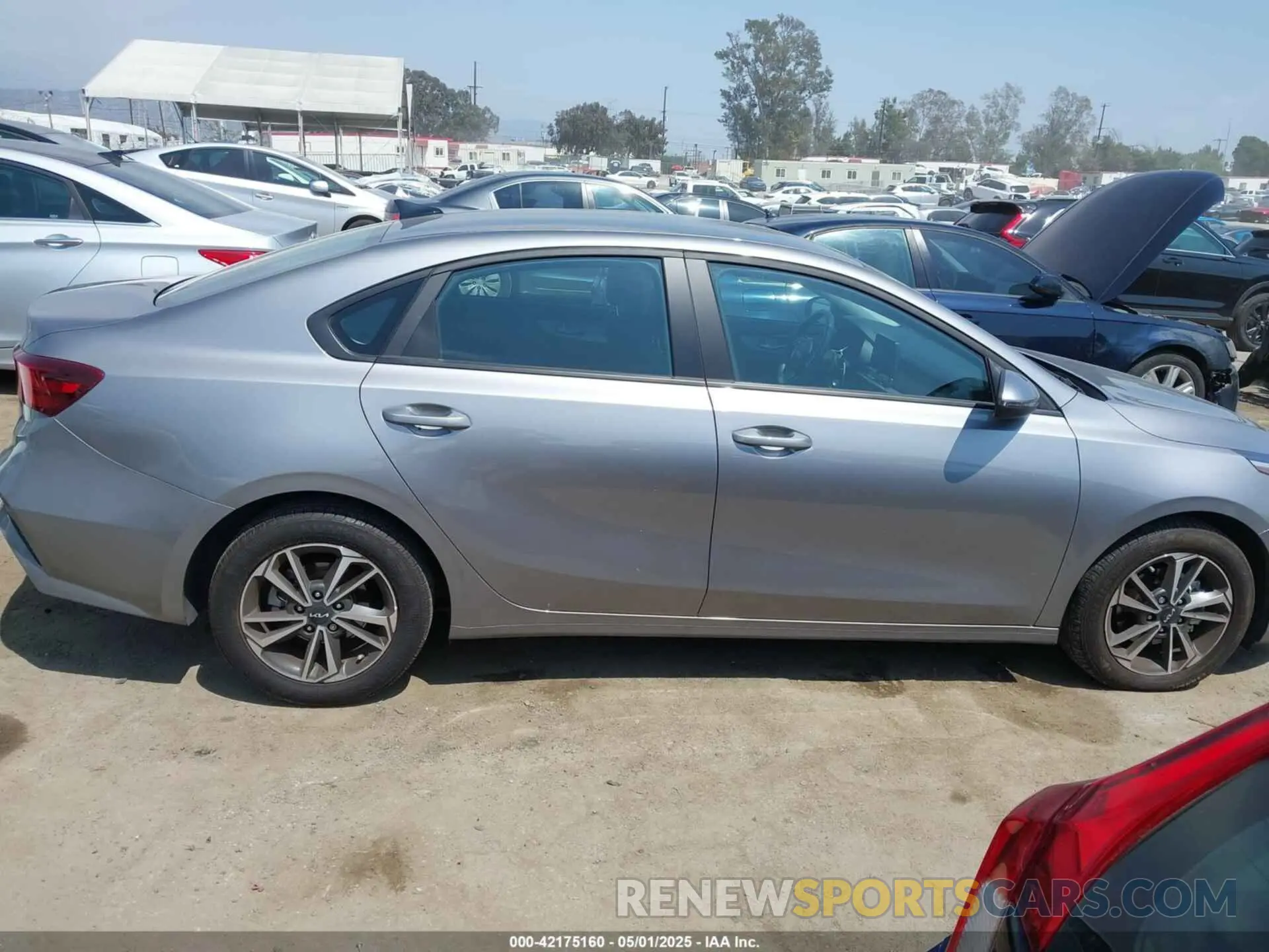 14 Фотография поврежденного автомобиля 3KPF24AD7RE837541 KIA FORTE 2024